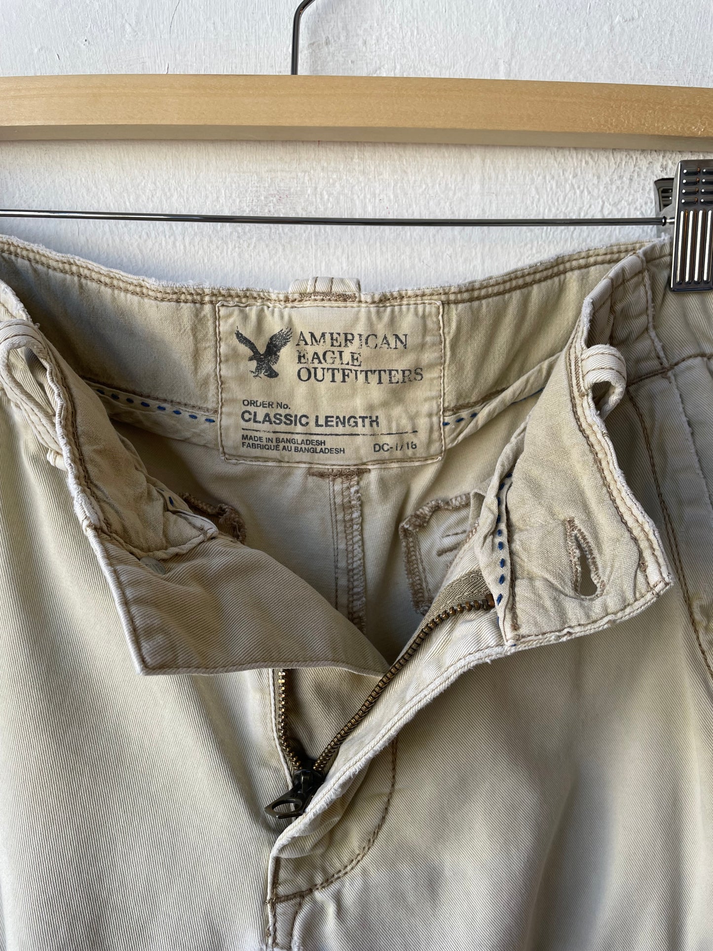 Y2K Tan Cargo Shorts 32”