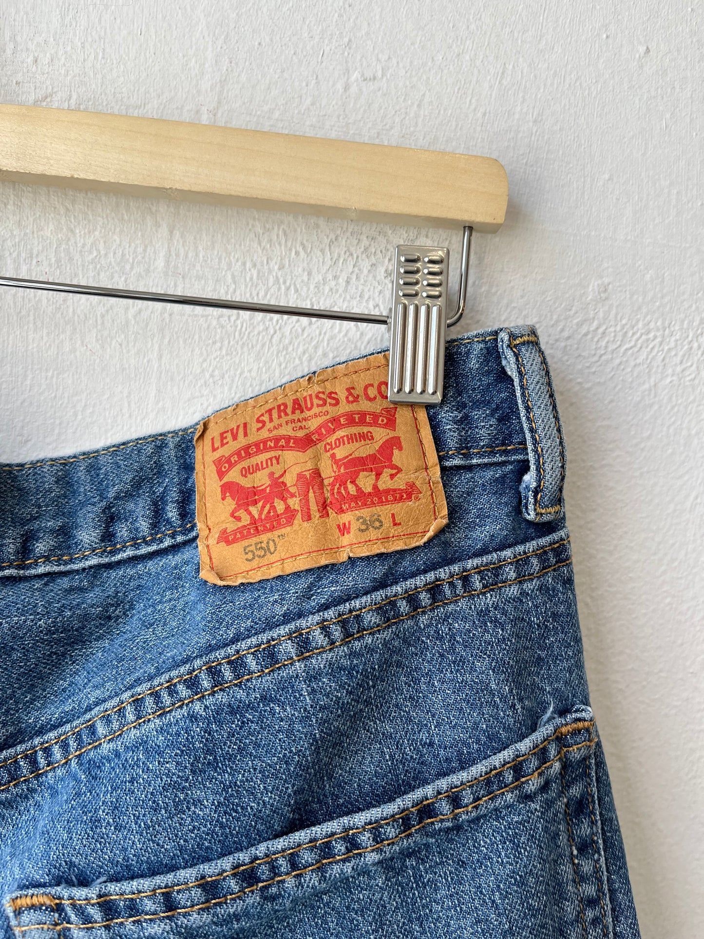 Y2K Levi's 550 Shorts 34"