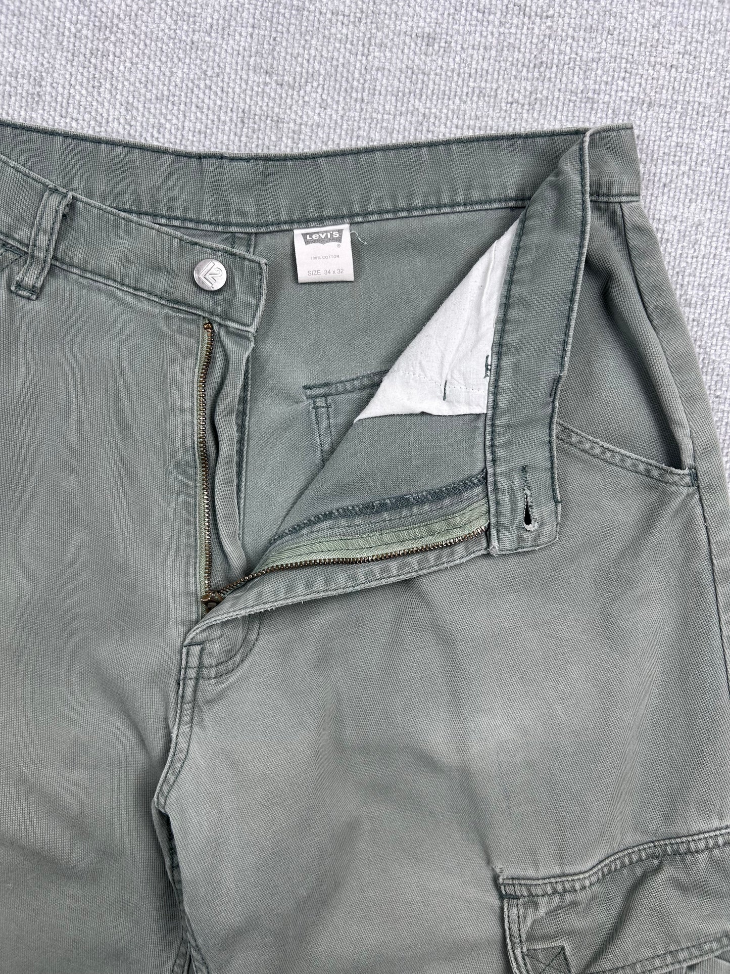 Y2K Levi's Faded Baggy Cargo Pants 34"