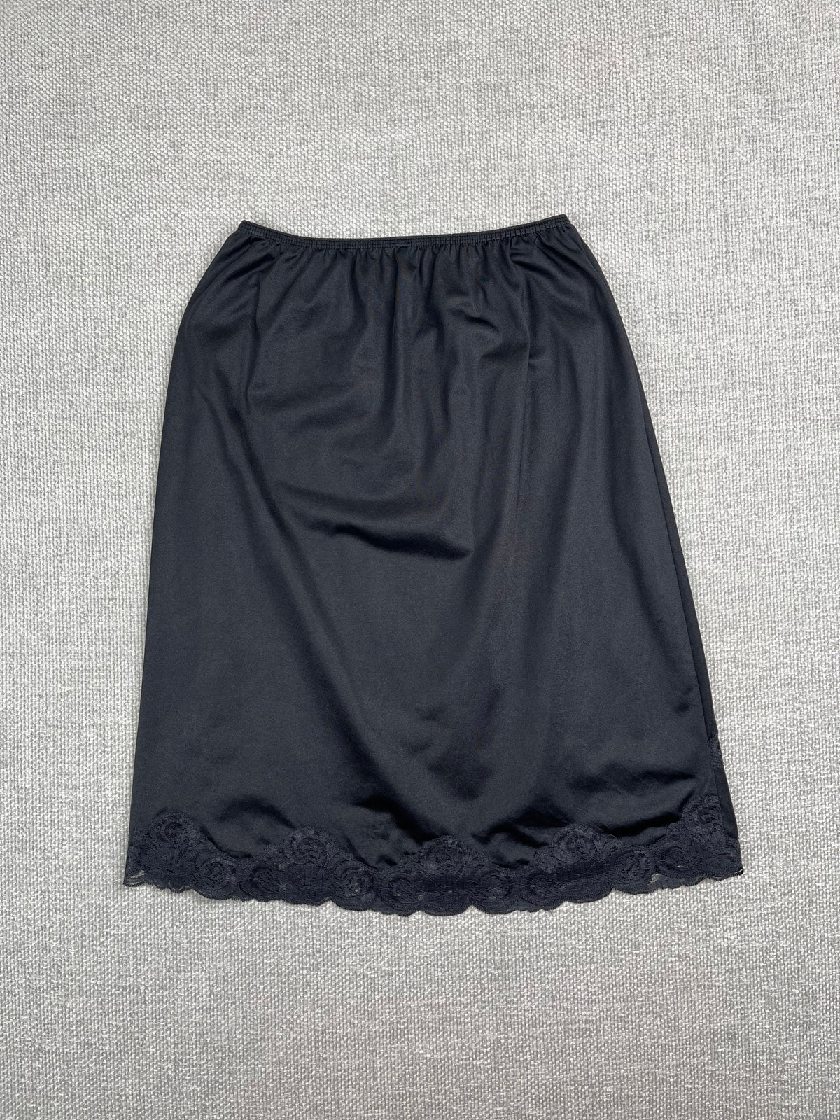 90's Lace Trim Slip Skirt 24-31"