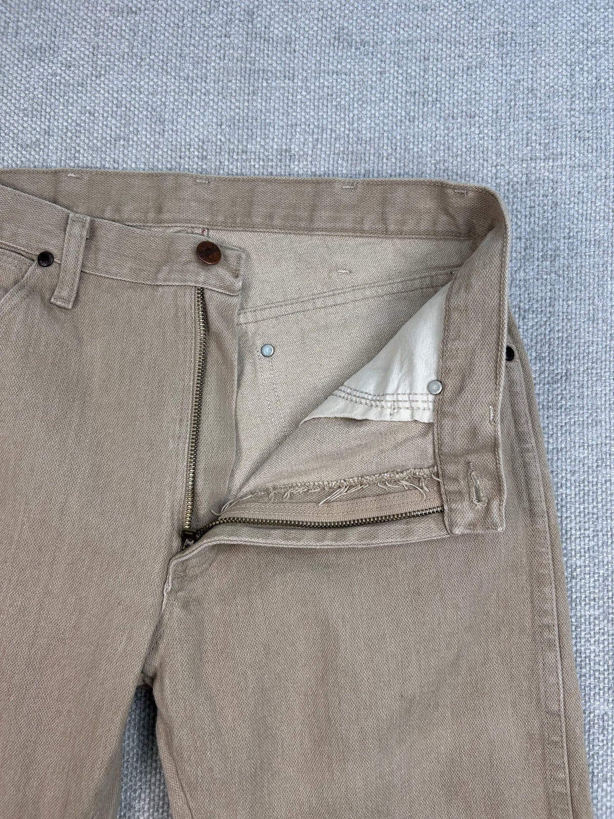 Y2K Wrangler Sand Jeans 31"
