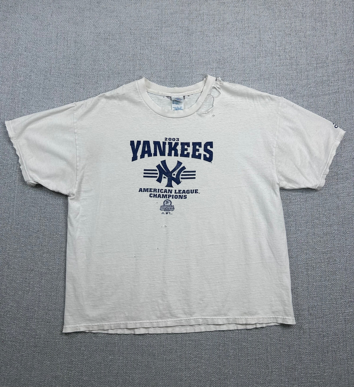 2003 Distressed Yankees T-Shirt