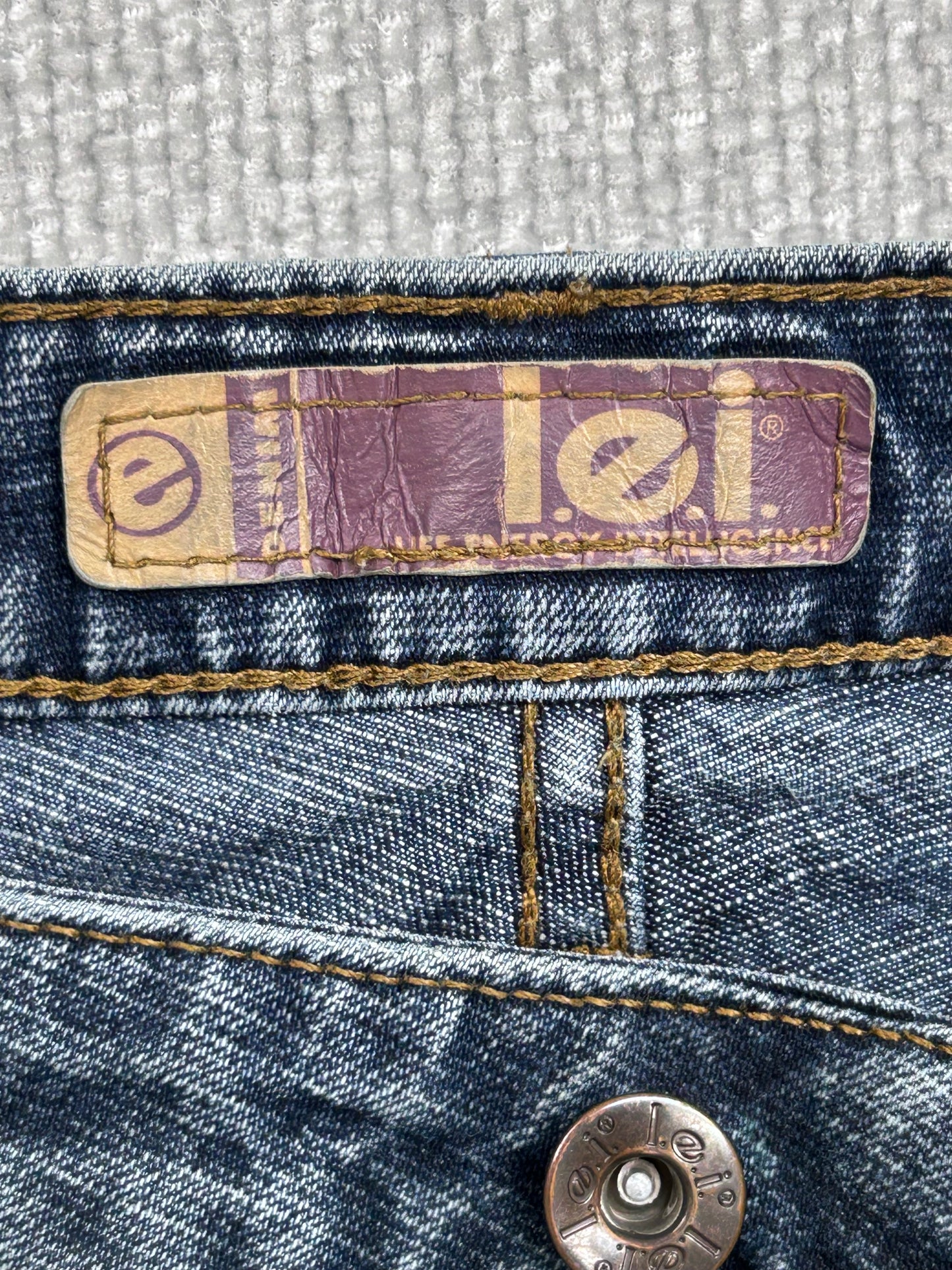 Y2K Low Rise Flare Jeans 29”