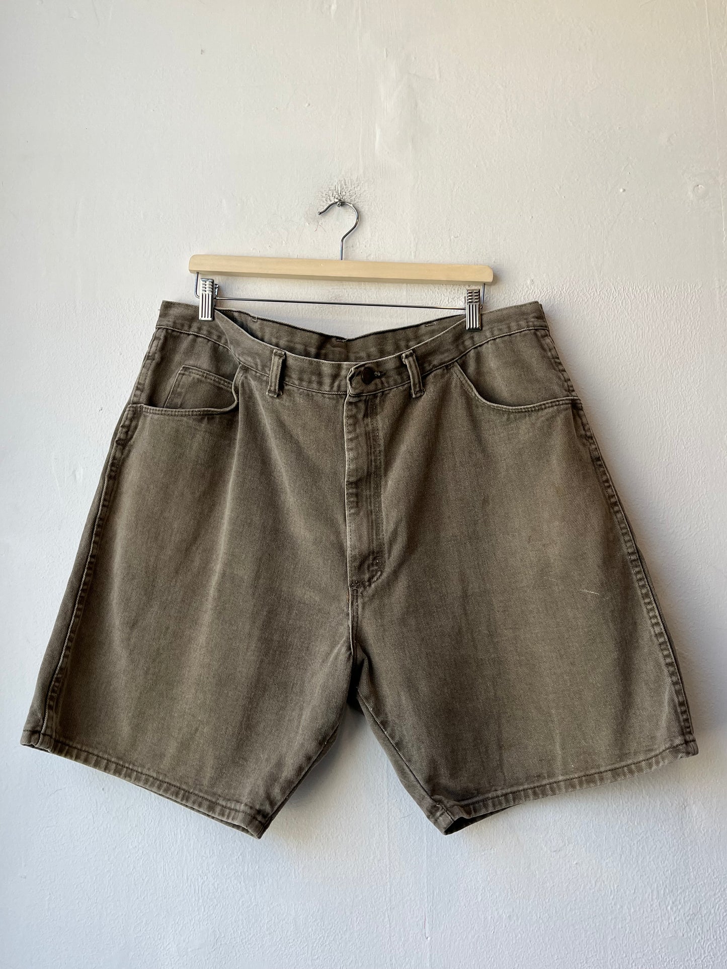 90's Wrangler Denim Shorts 40"