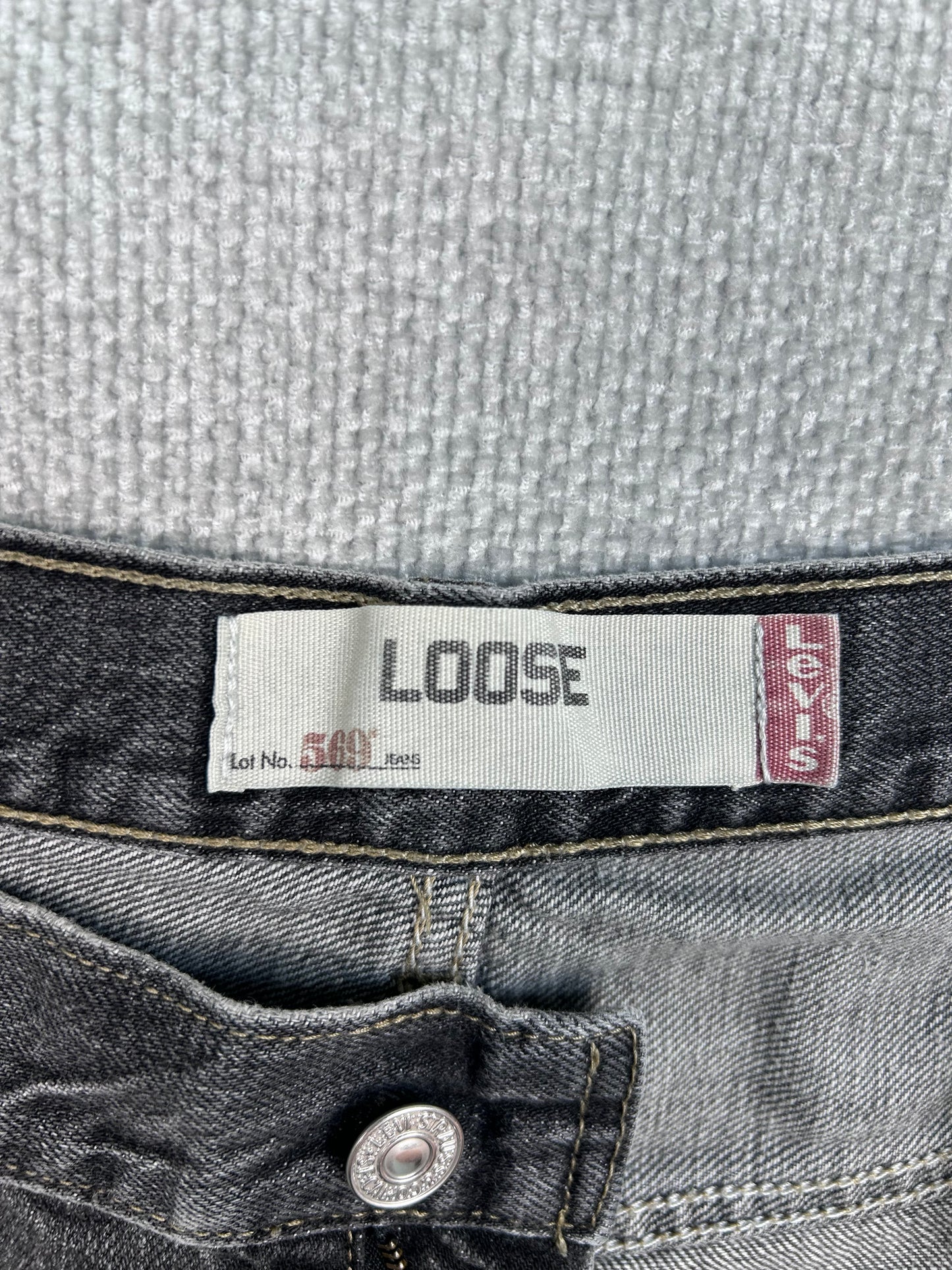 Y2K Levi’s 569 Denim Shorts 37”