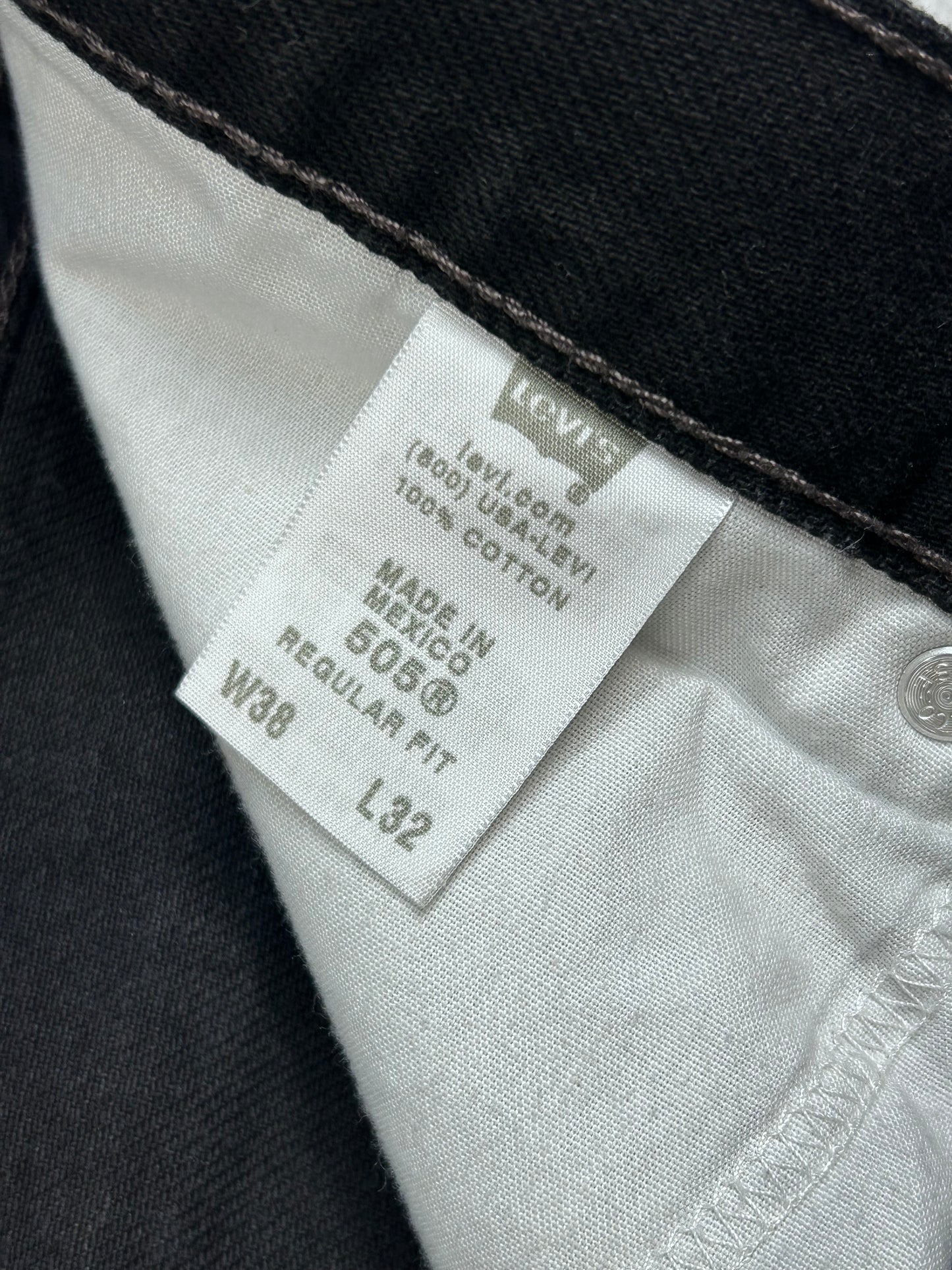 Y2K Levi’s Black 505 Jeans 36”