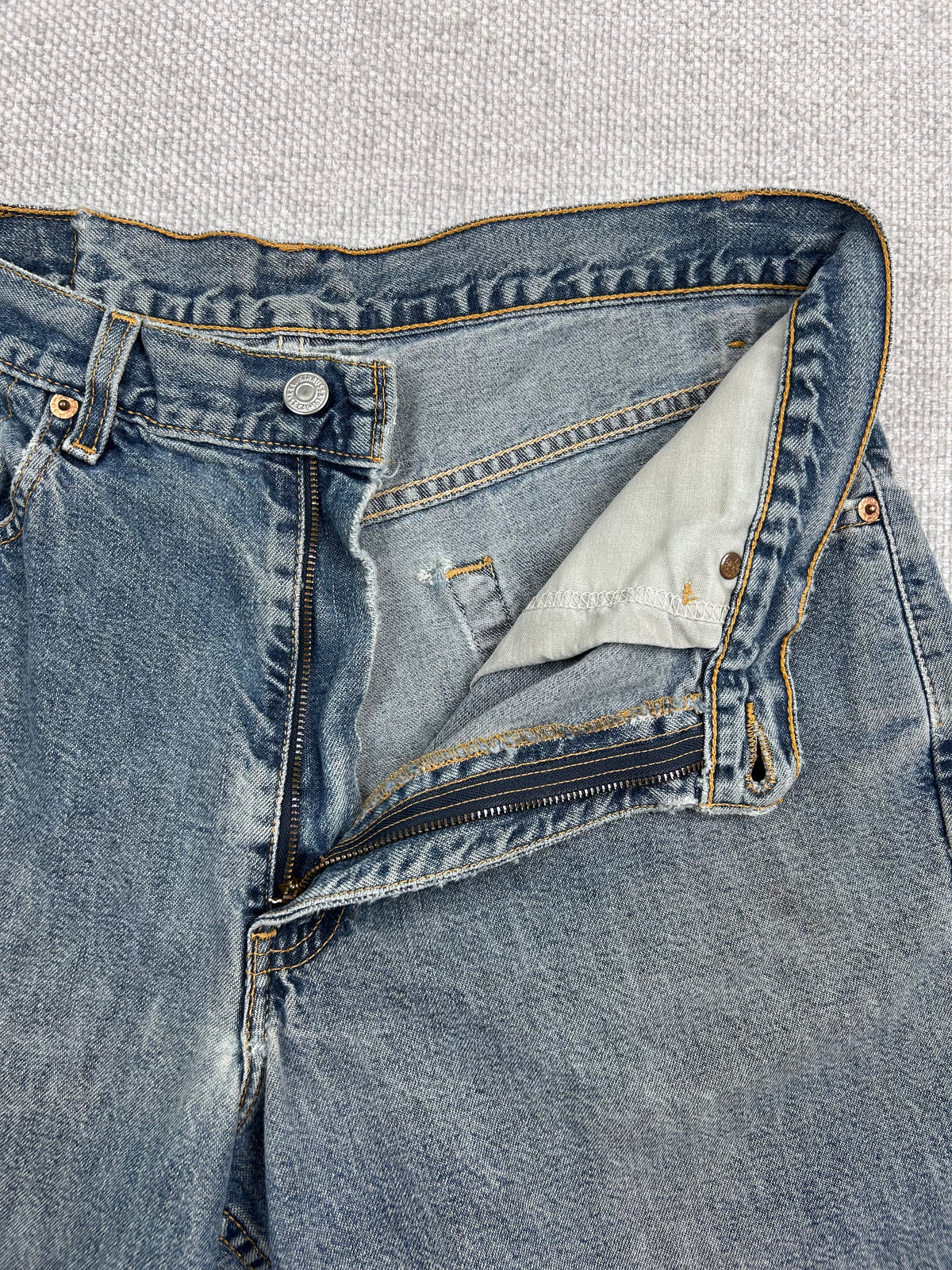 90's Levi's 550 Shorts 33"