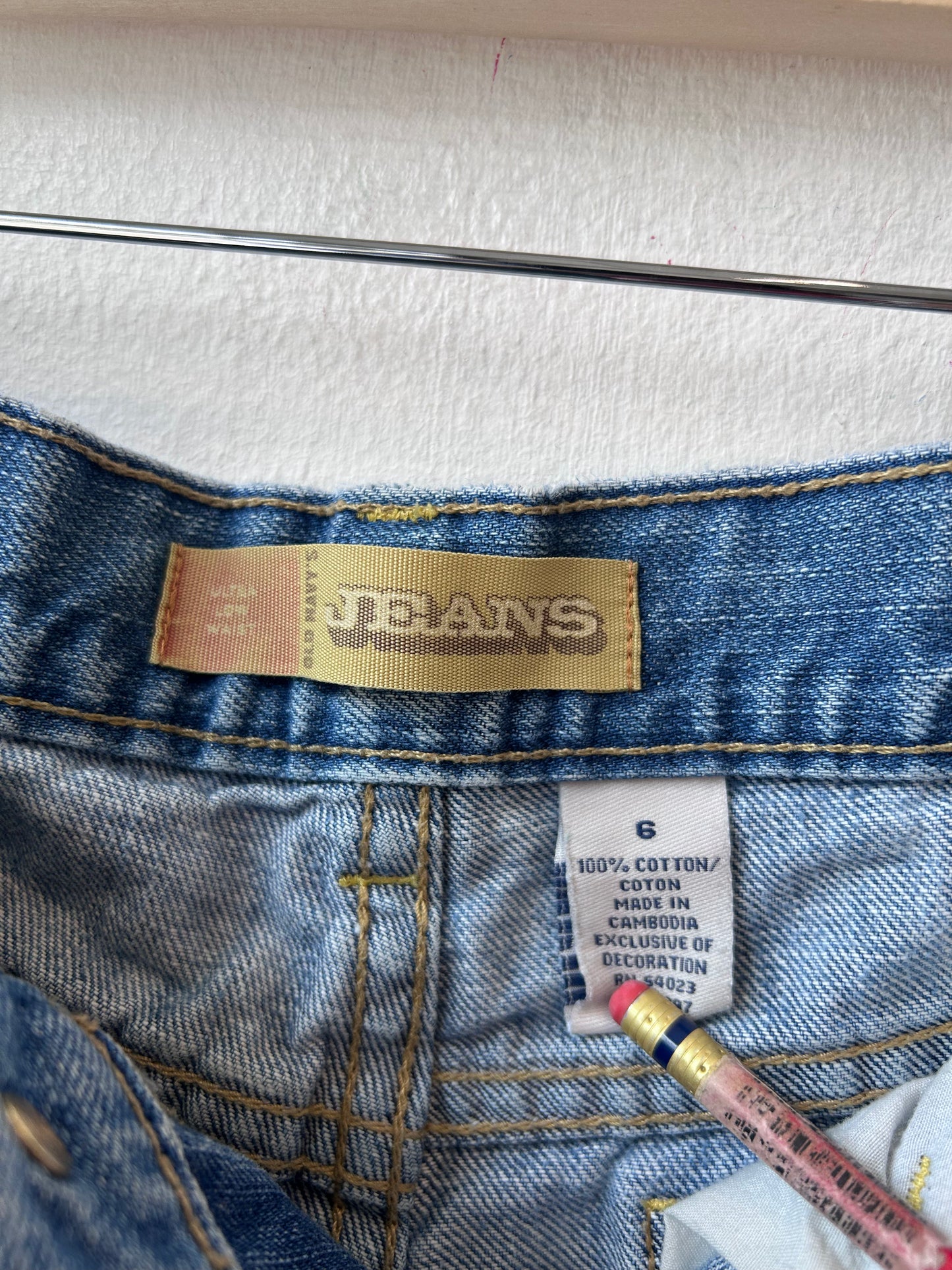 Y2K Old Navy Mini Shorts 32"