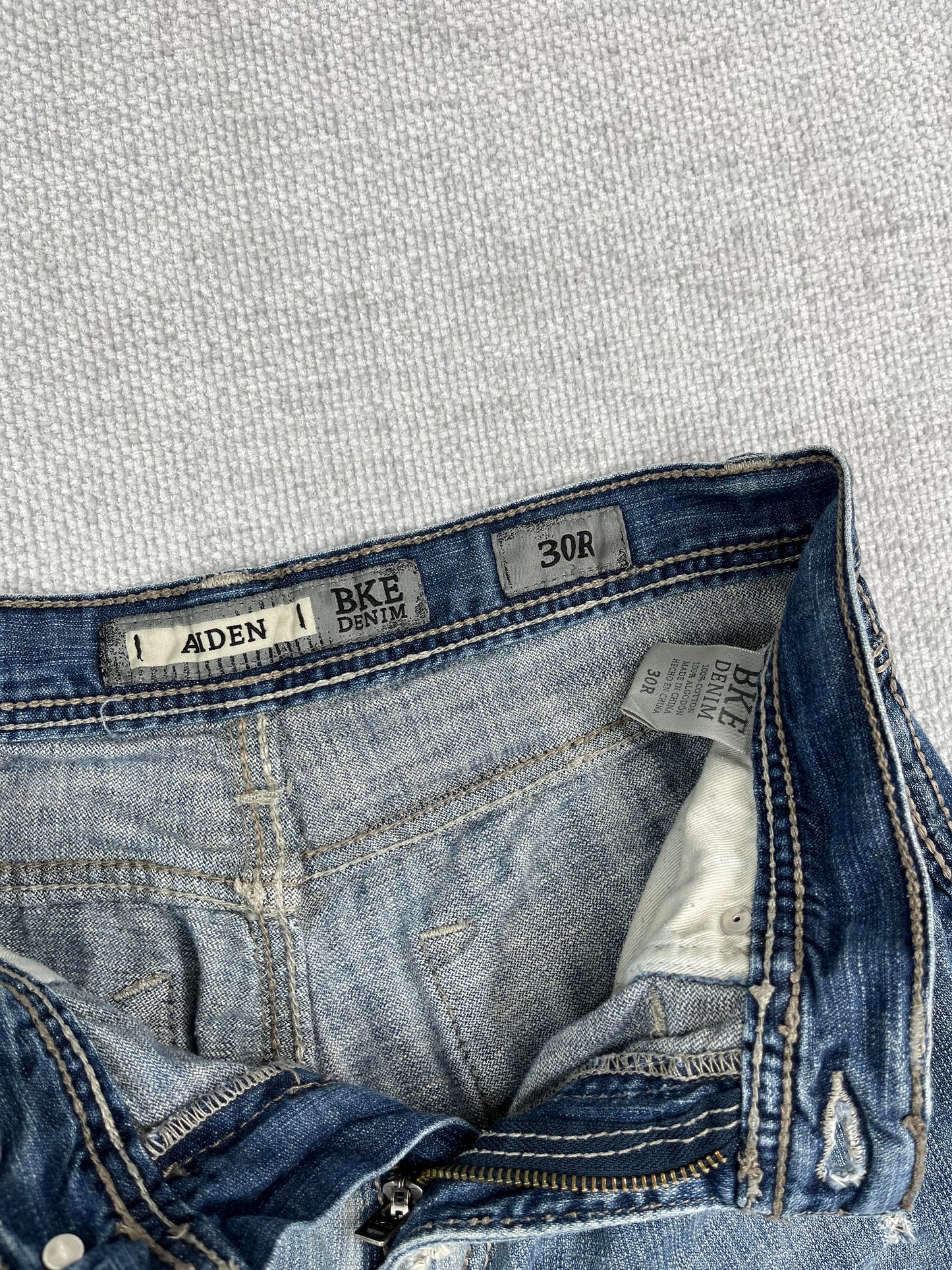 Y2K Flared Distressed Jeans 30"