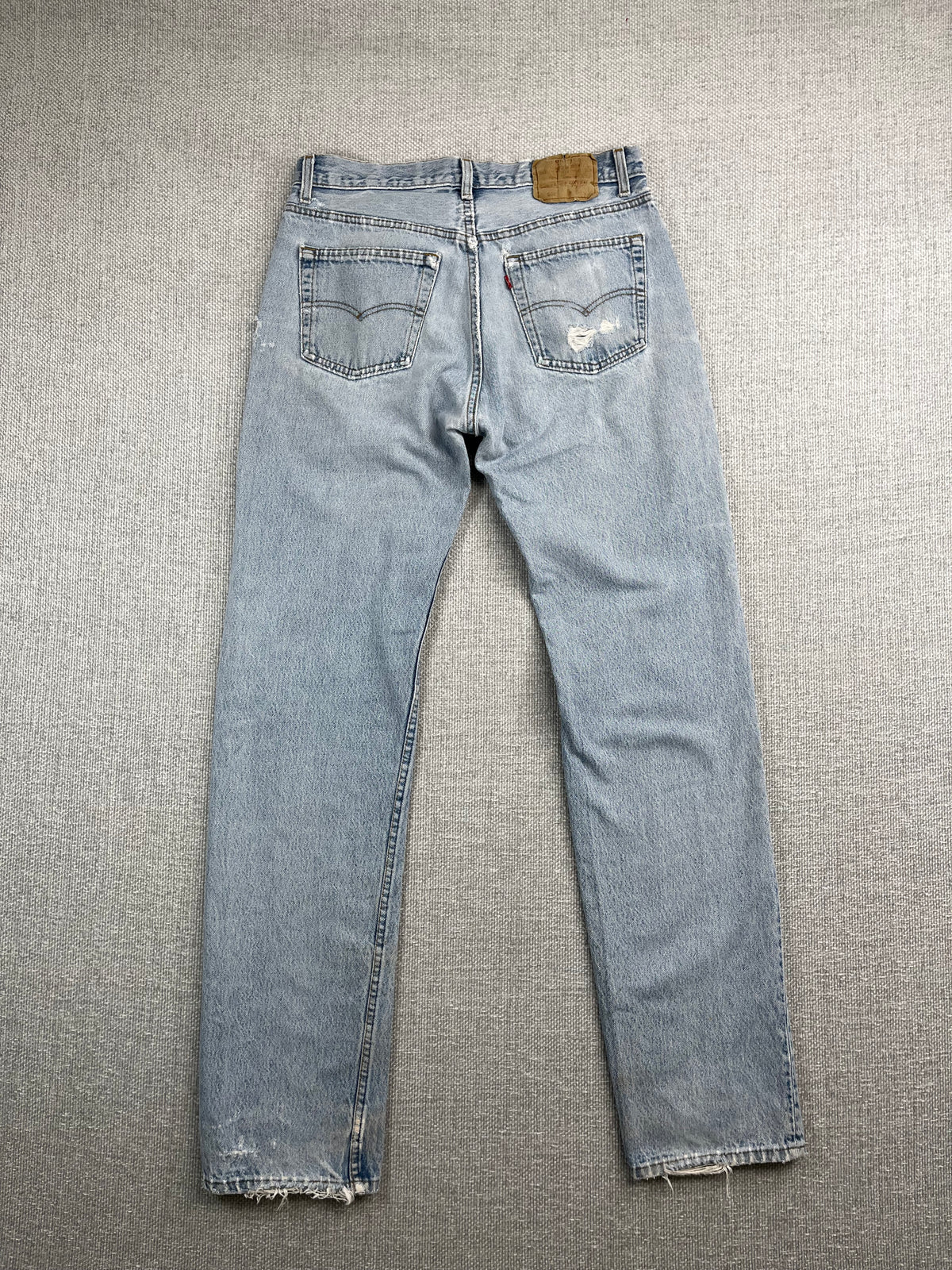 90's Distressed Levi's 501 31"