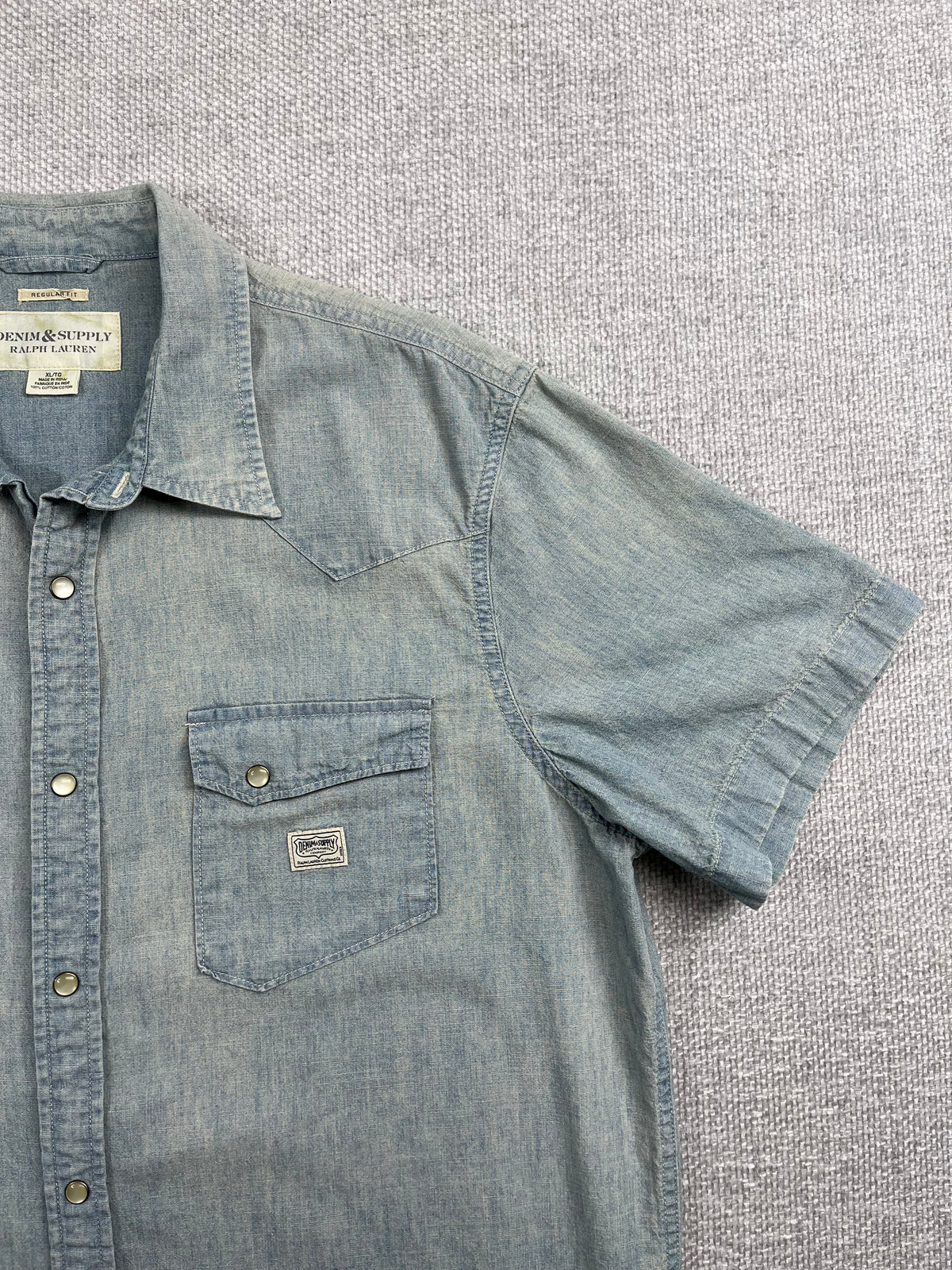 Y2K Pearl Snap Short Sleeve Shirt