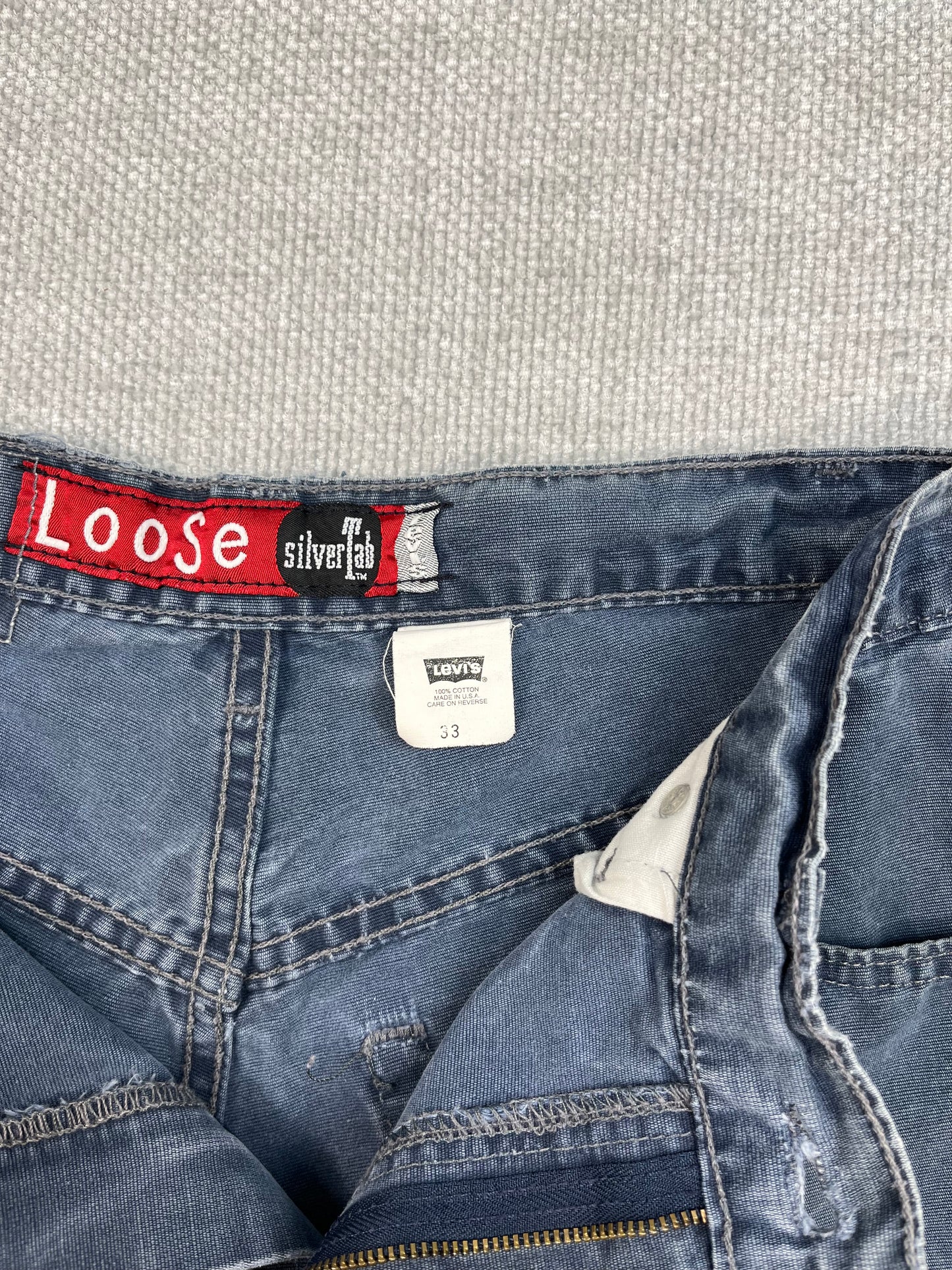 90's Levi's Silver Tab Baggy Shorts 31"