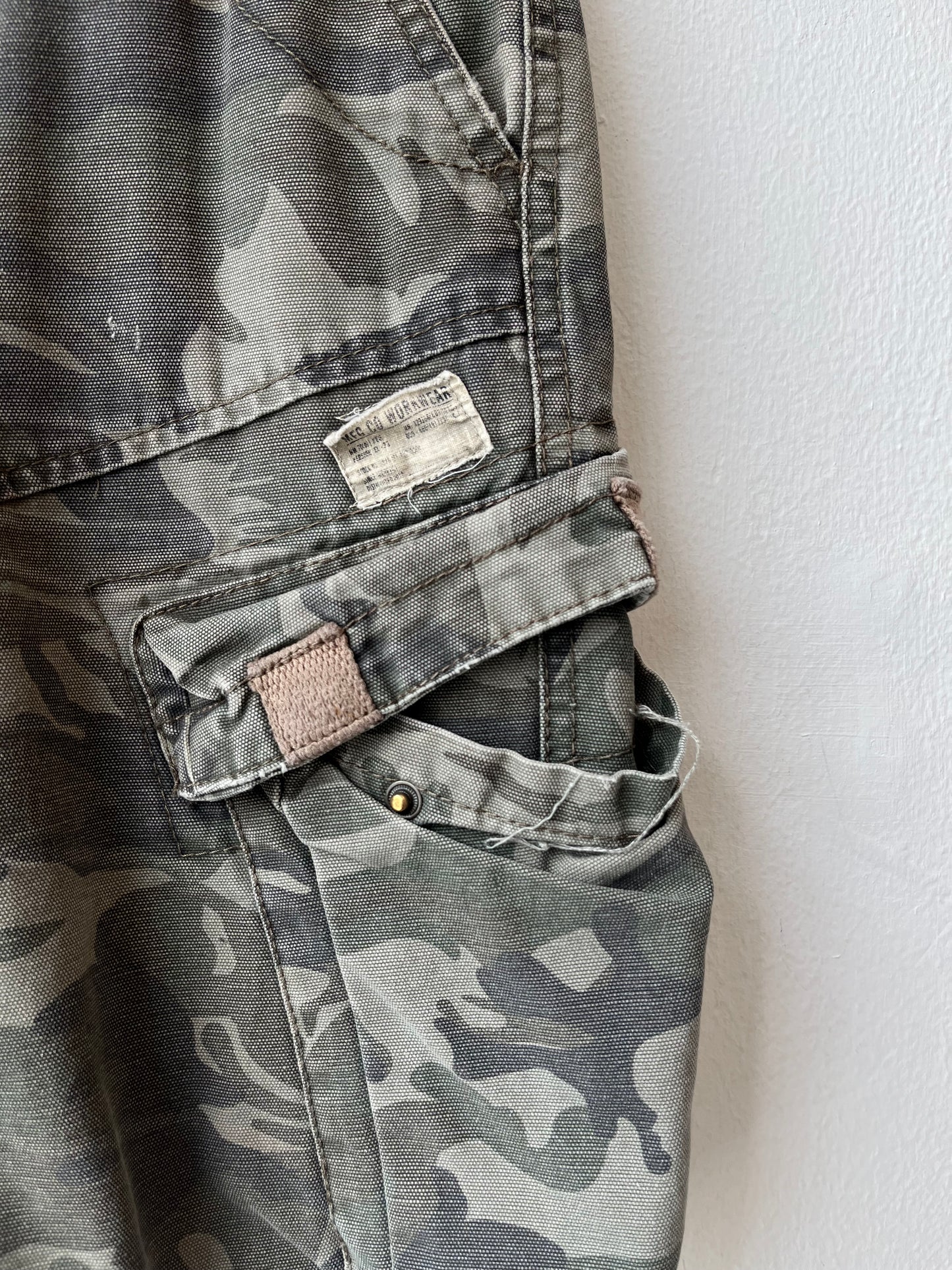 Y2K Camo Cargo Shorts 34"