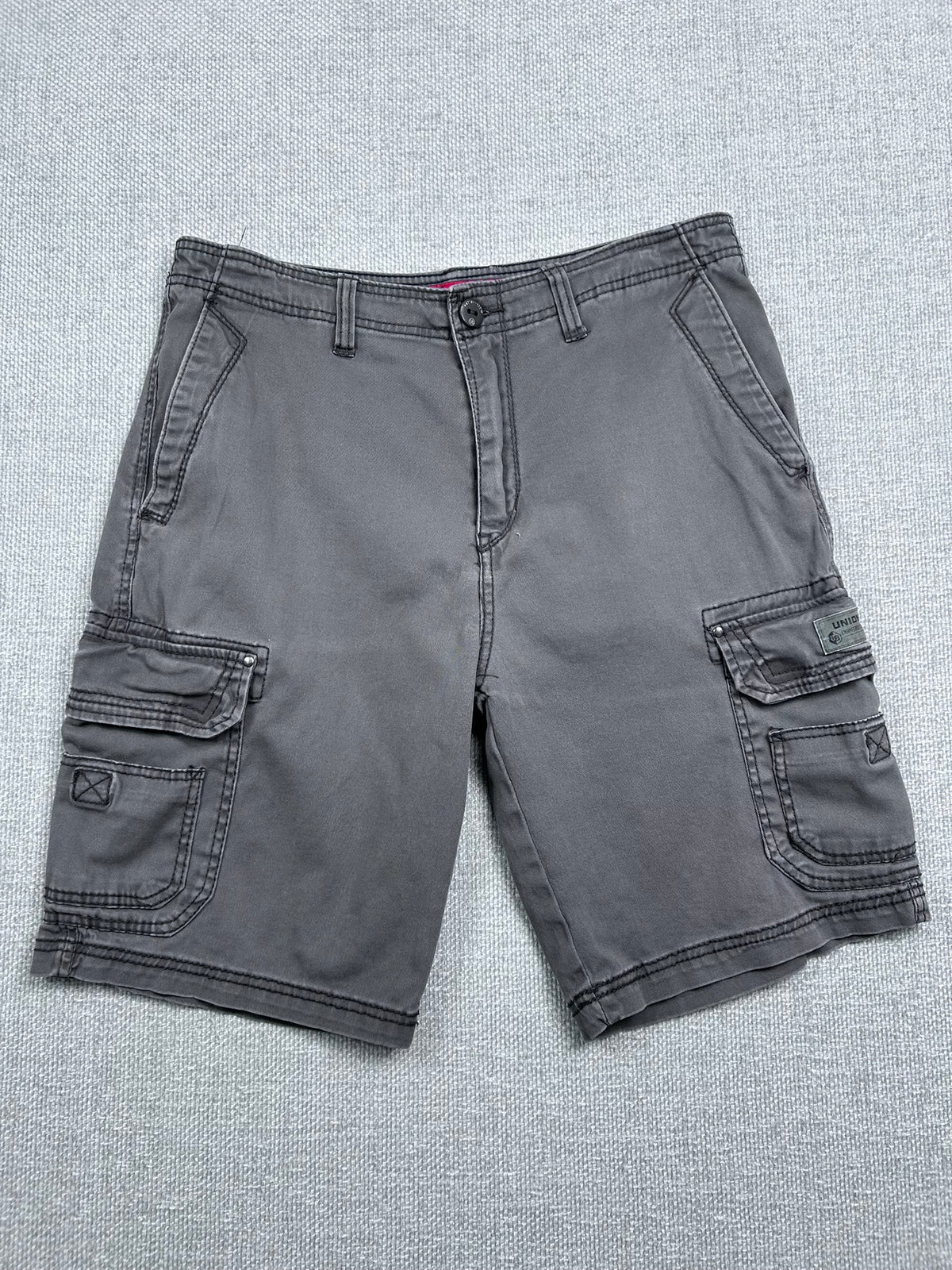 Y2K Gray Cargo Shorts 32"