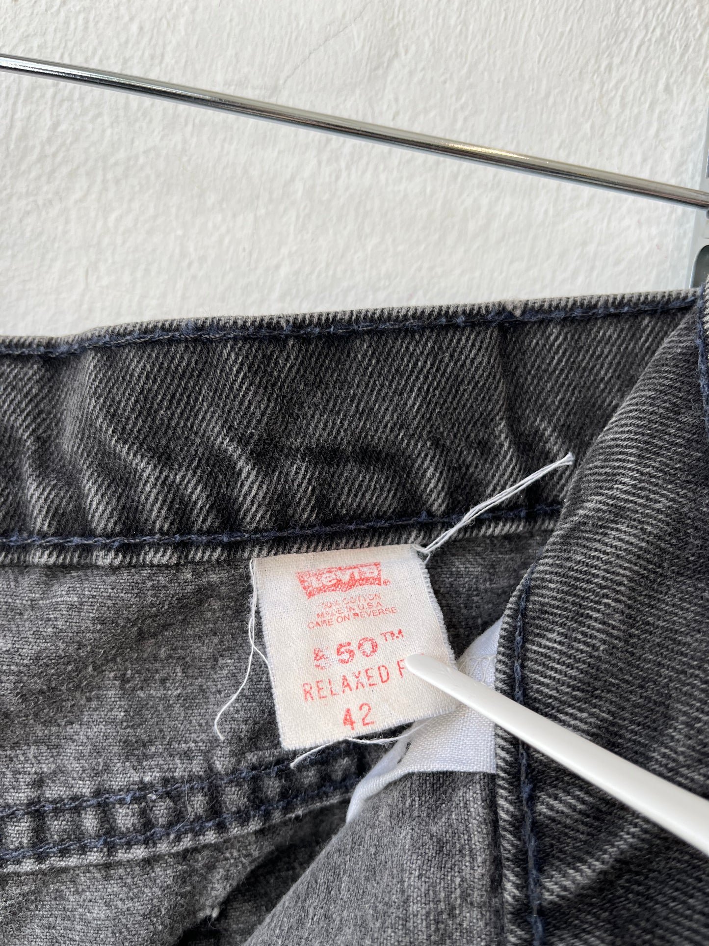 90's Levi's 550 Orange Tab Shorts 40"