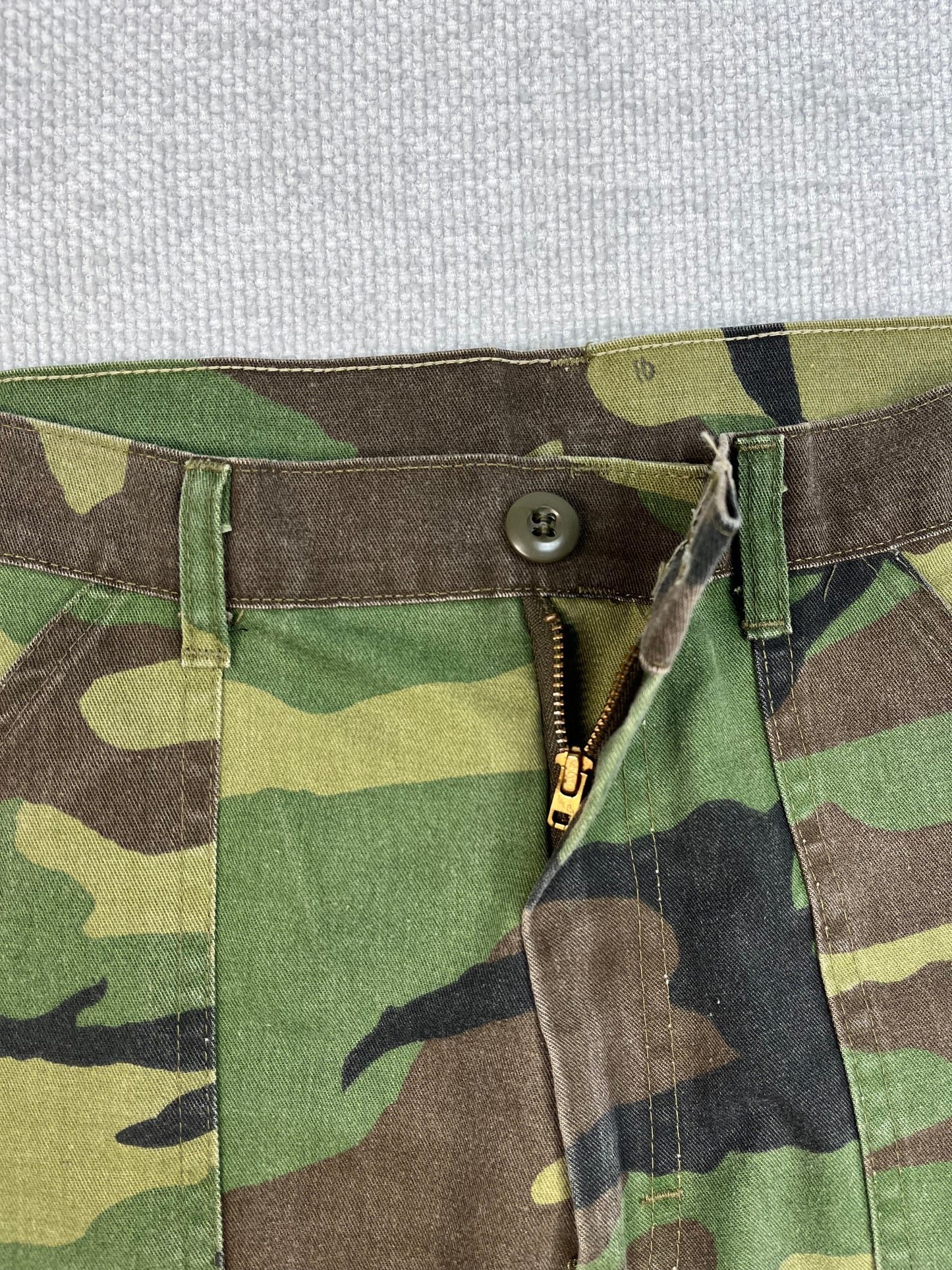 80's Camo Pants 31"