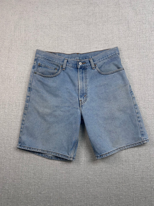 Y2K Levi’s 550 Shorts 32”