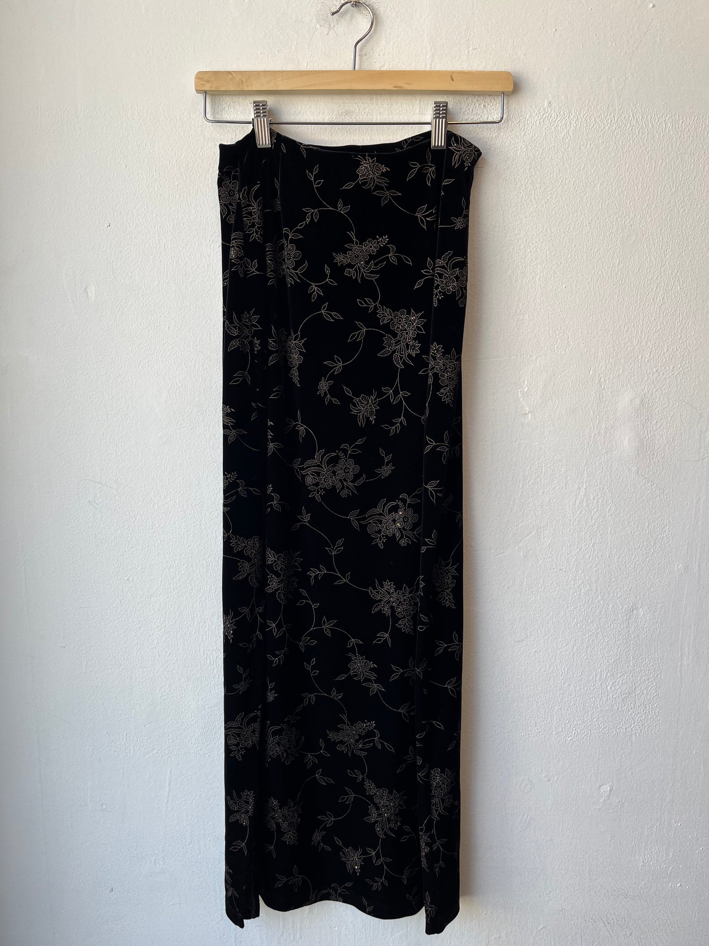 90's Velvet Floral Maxi Skirt 26-28"