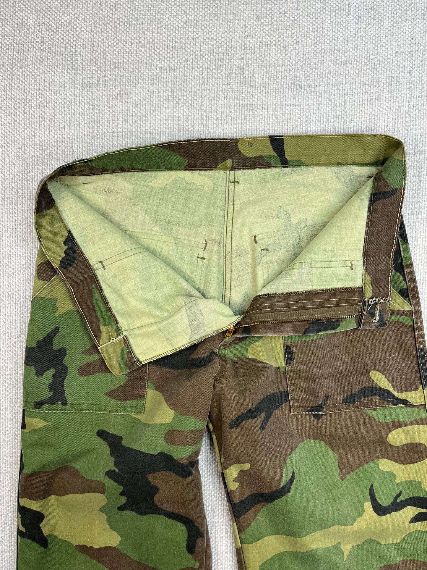 80's Camo Pants 31"