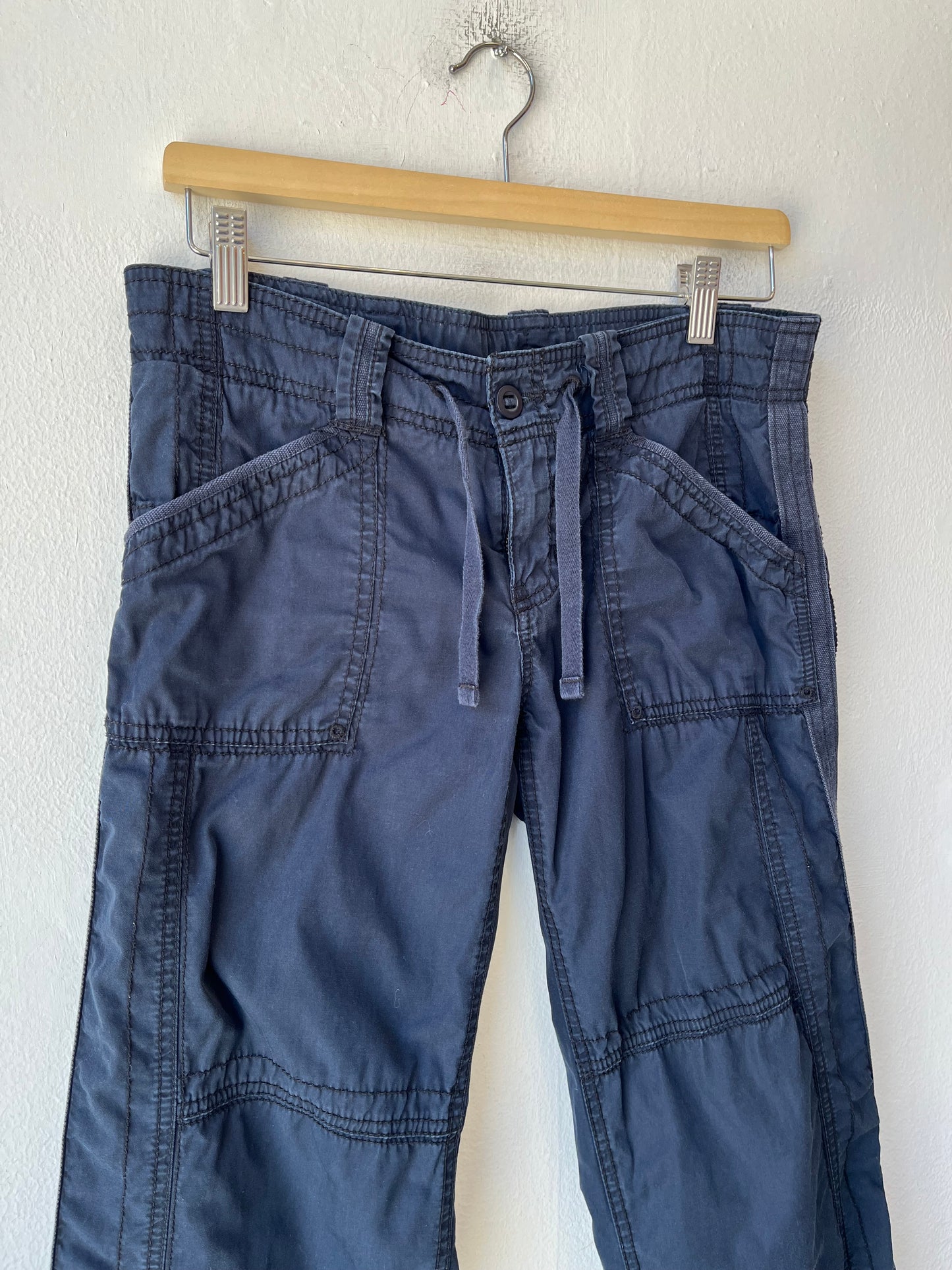 Y2K Navy Cargo Pants 28-31"
