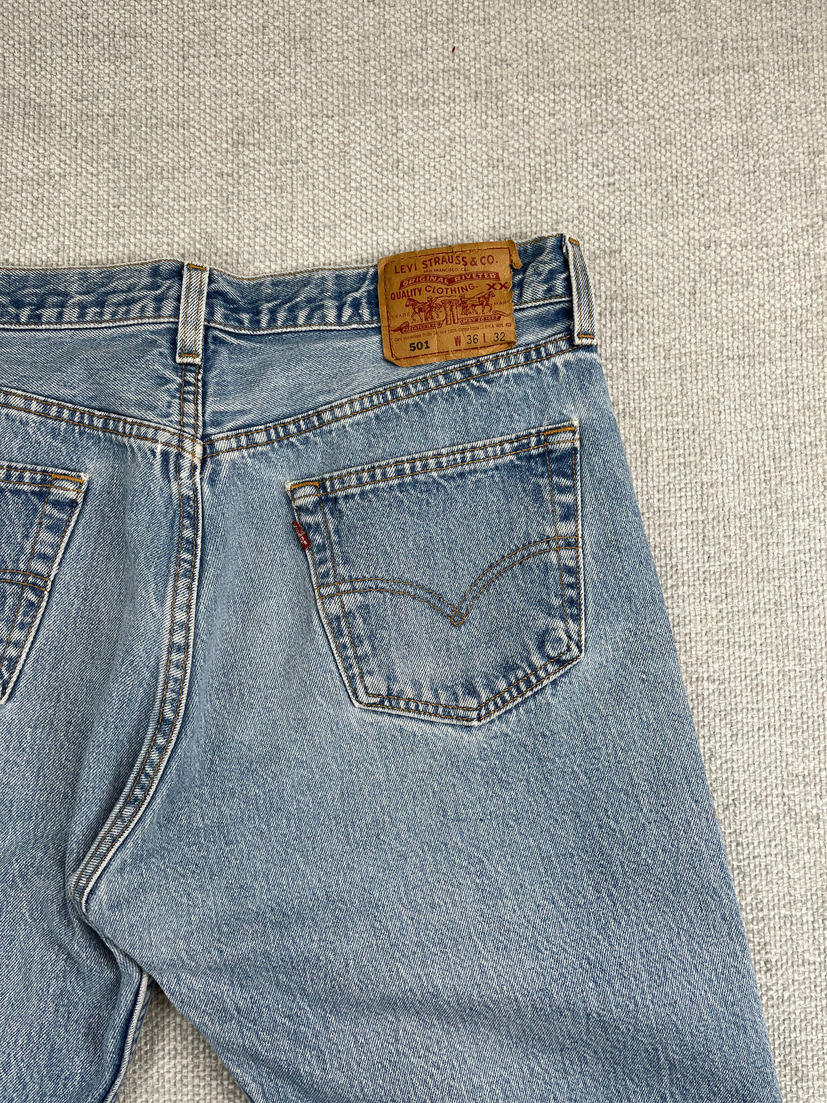 90's Levi's 501 34"