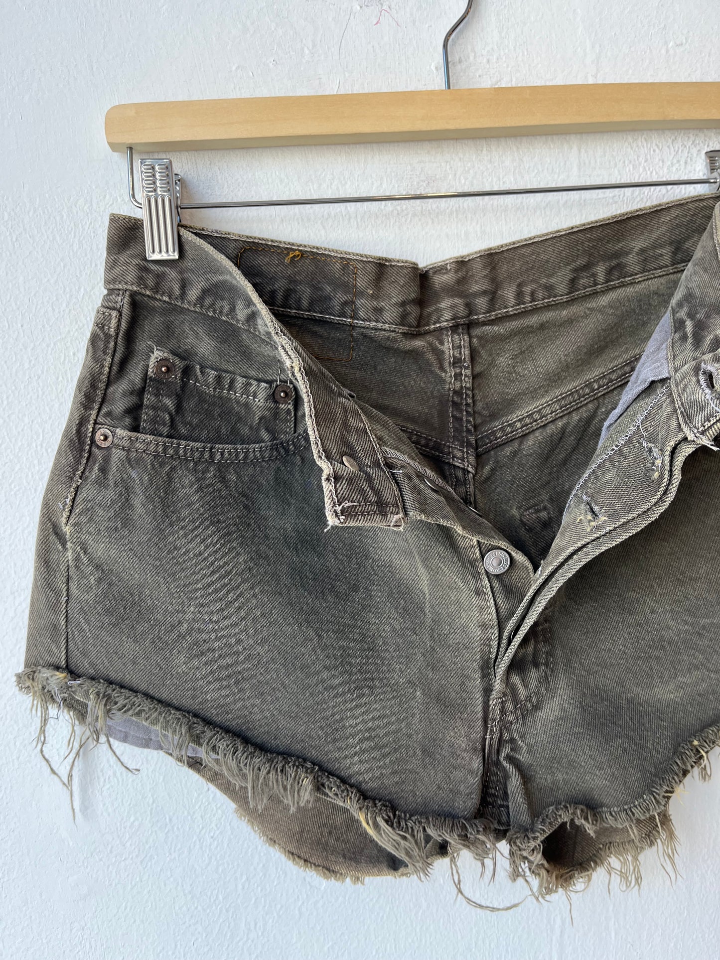 90's Green Levi's Cutoff Shorts 28"