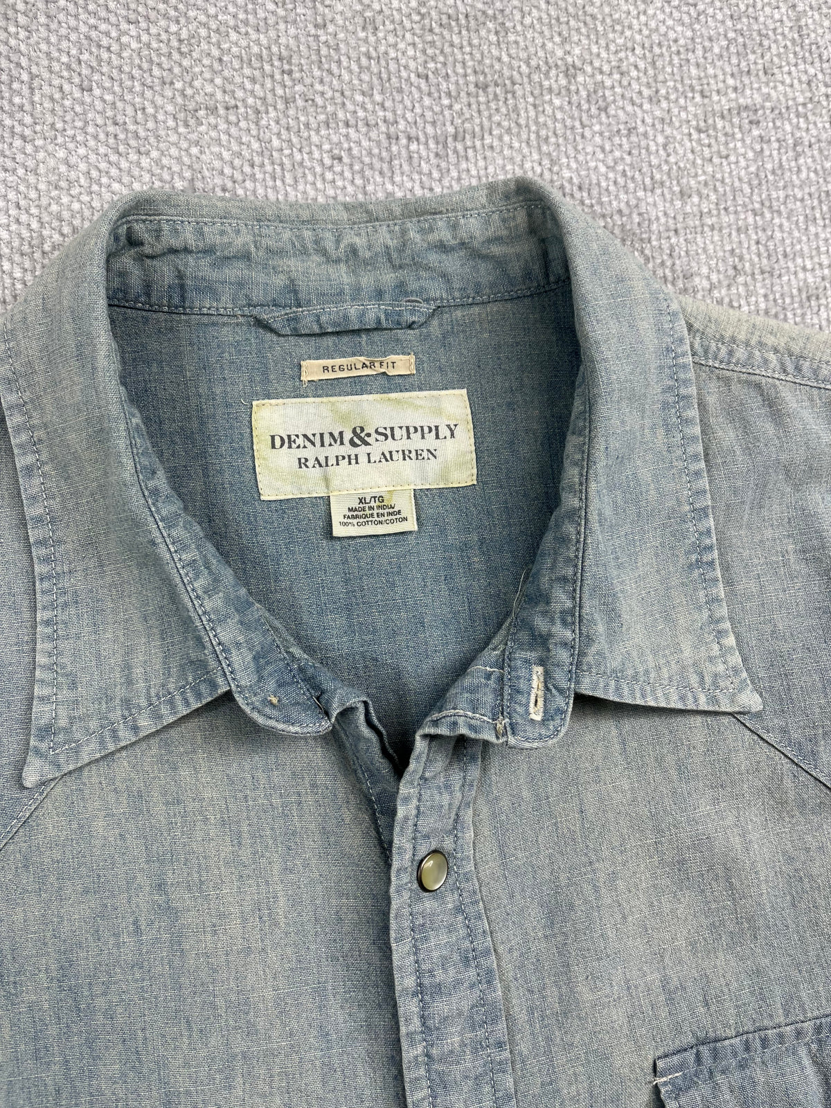 Y2K Pearl Snap Short Sleeve Shirt
