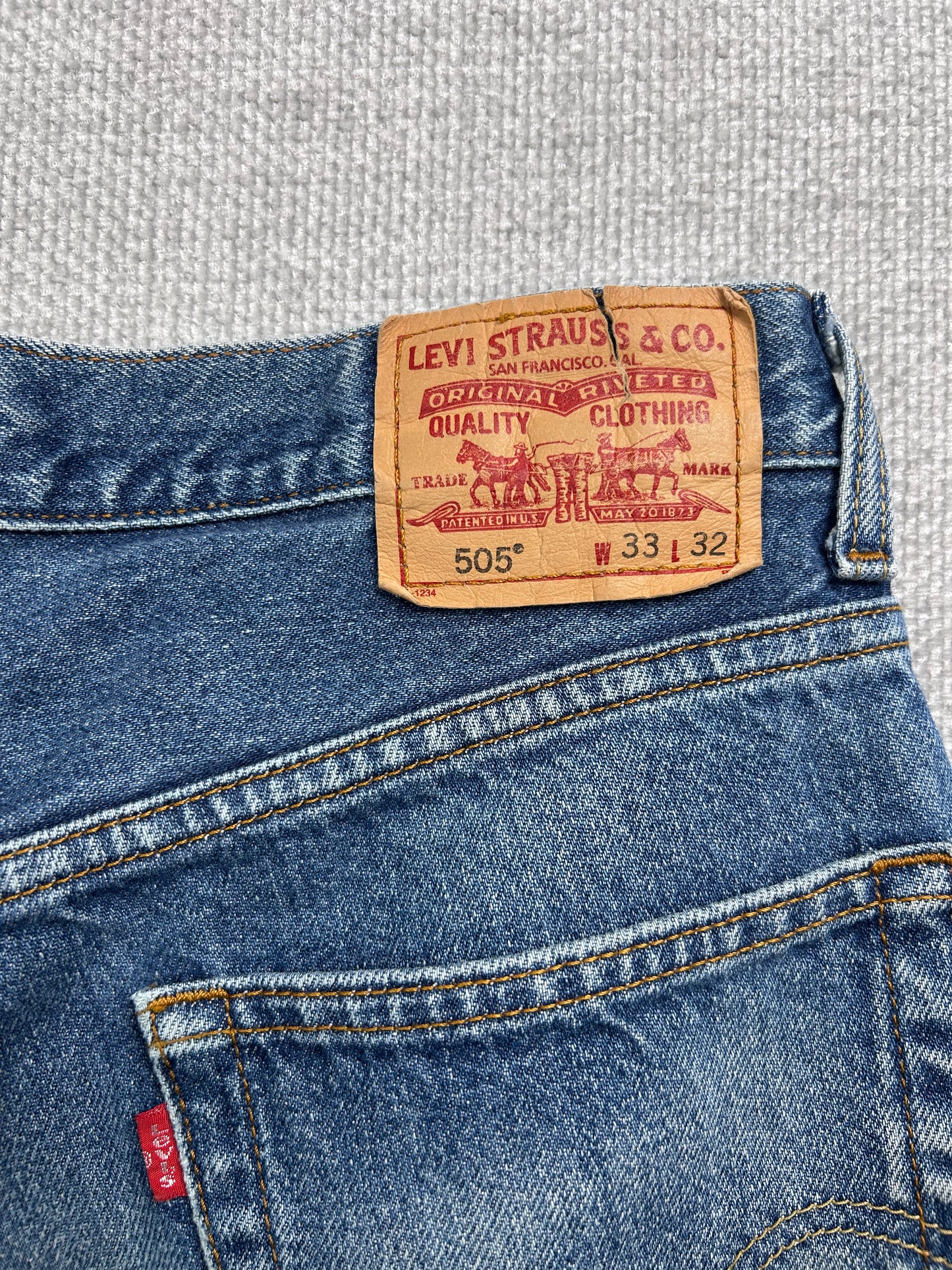 Y2K Levi's 505 Jeans 33"