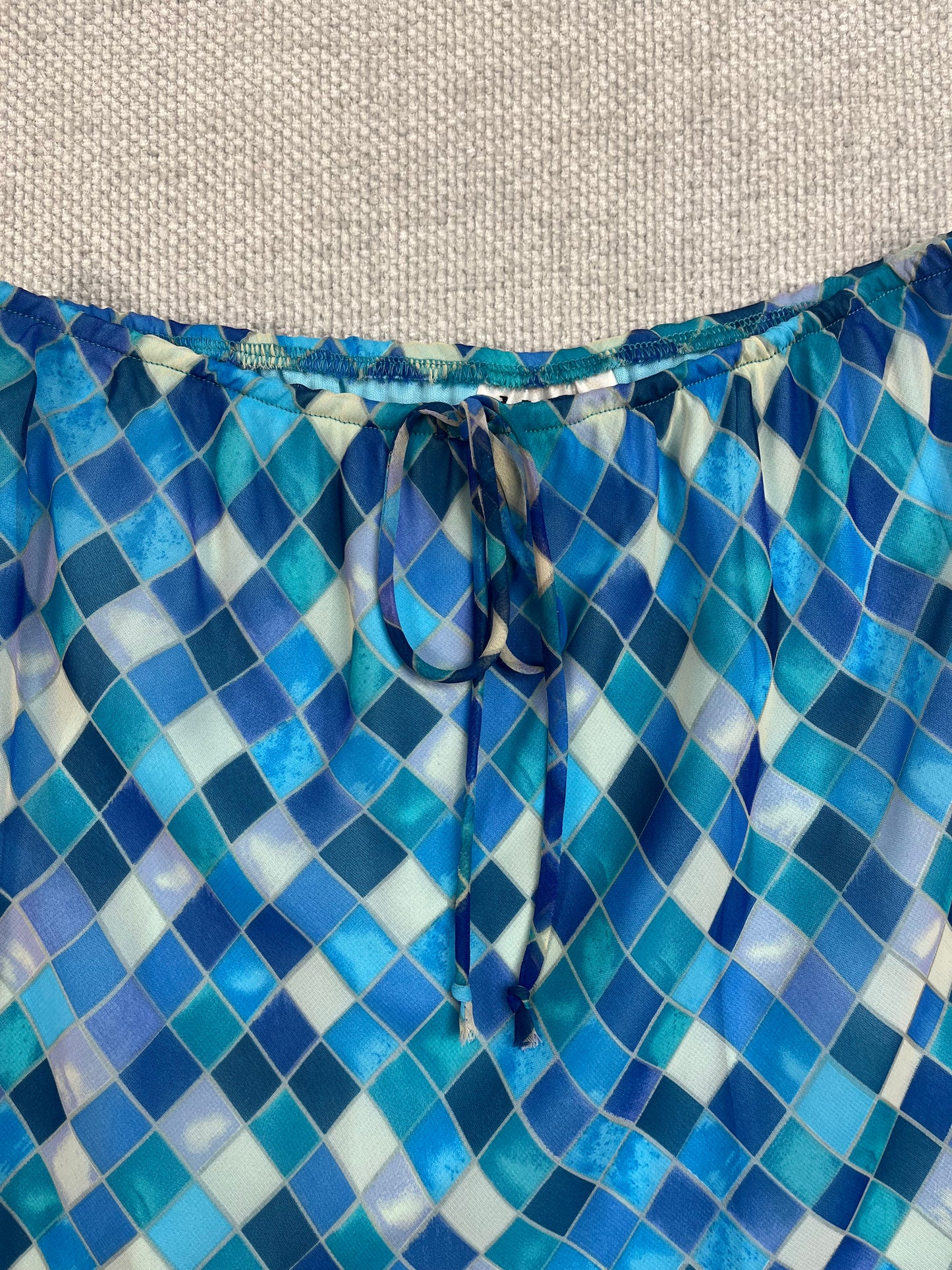 90’s Diamond Patterned Skirt 26-30”
