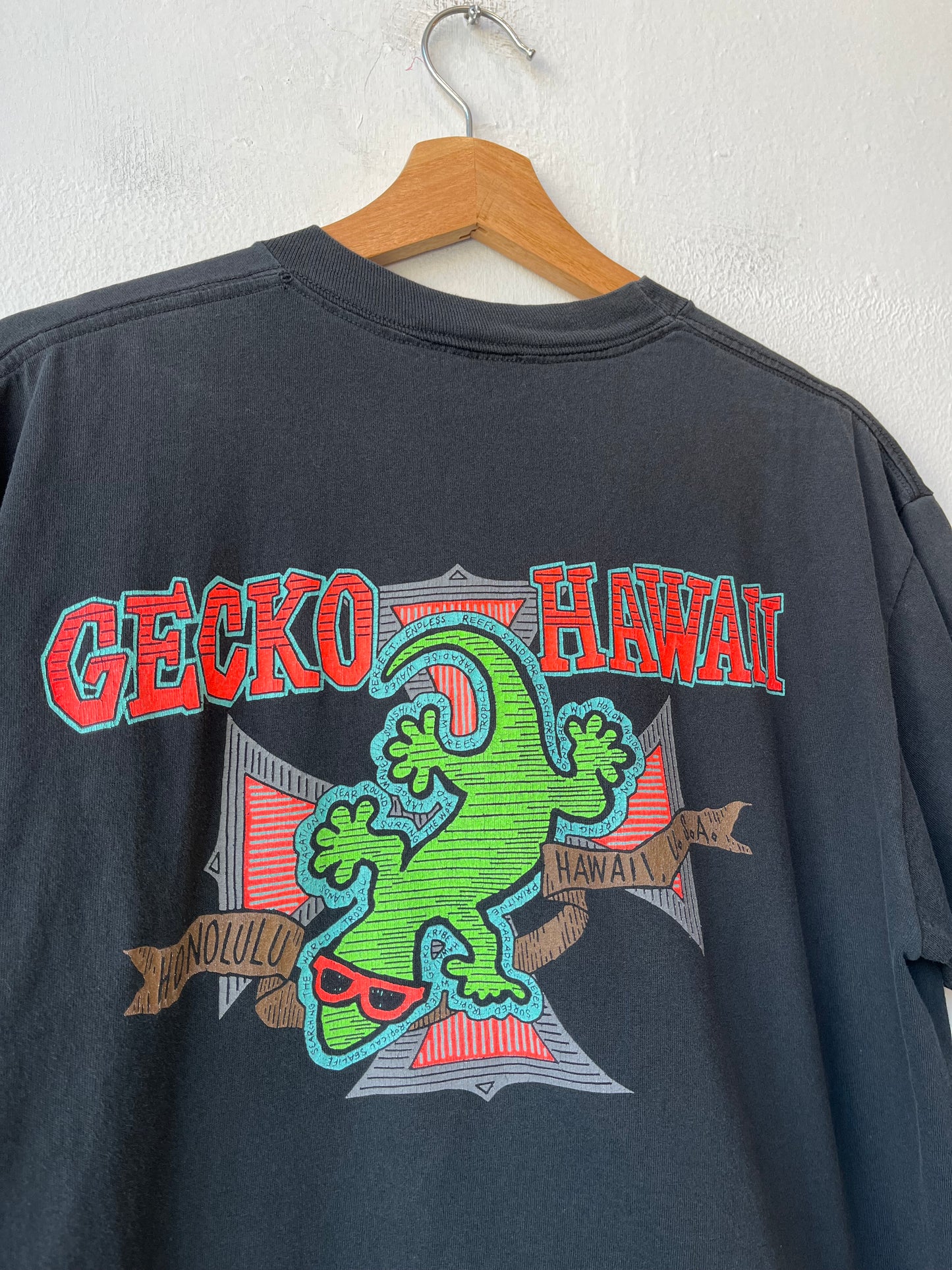 90's Gecko Hawaii T-Shirt