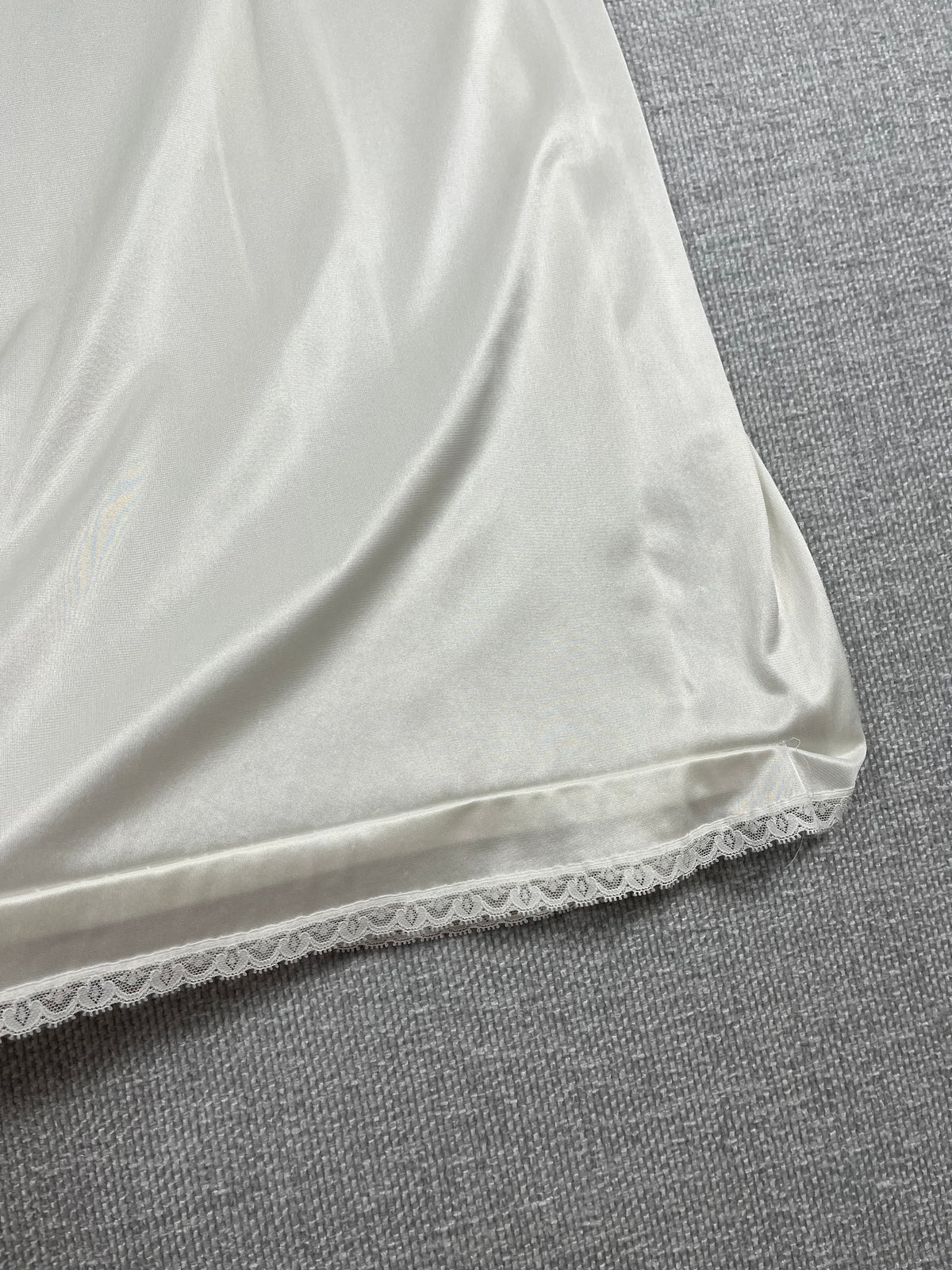 80's White Lace Night Gown