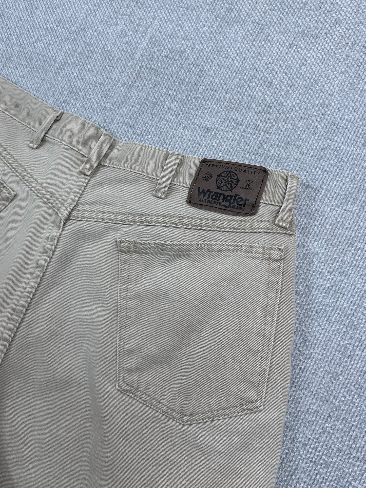 90's Wrangler Tan Denim Shorts 34"