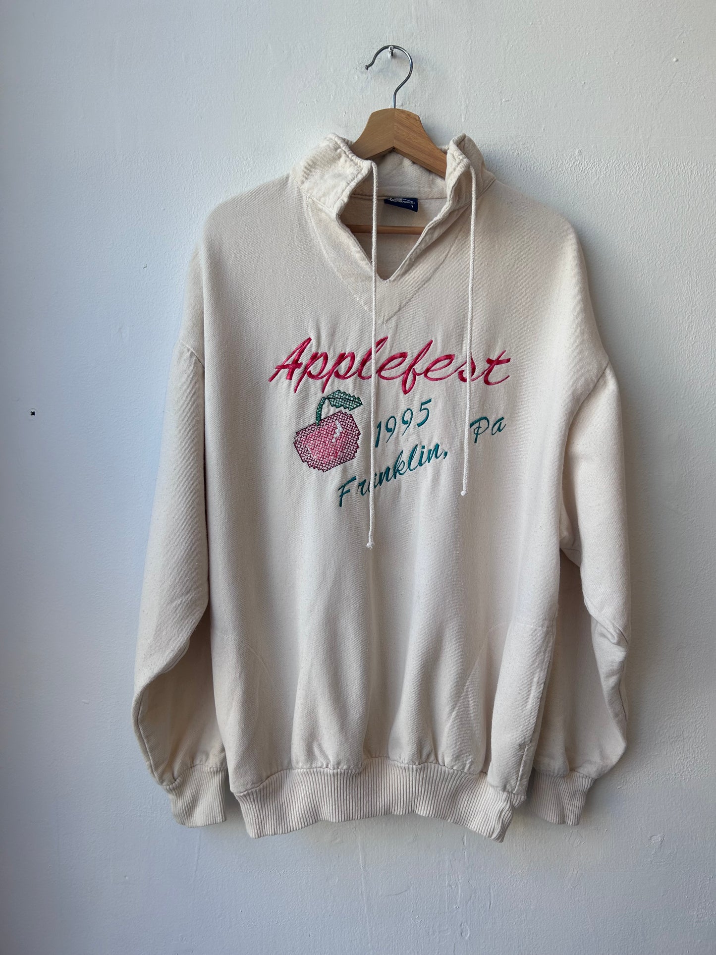 90's Applefest Pullover