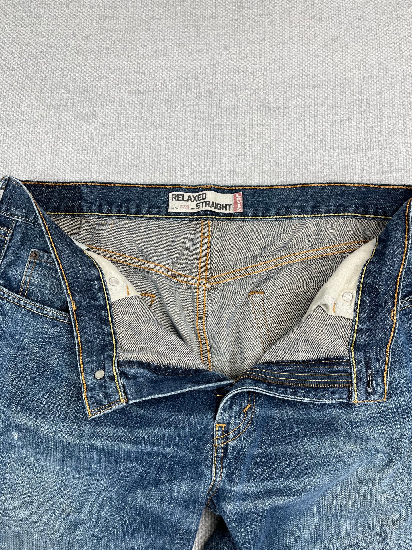 Y2K Levi’s 559 Jeans 36”
