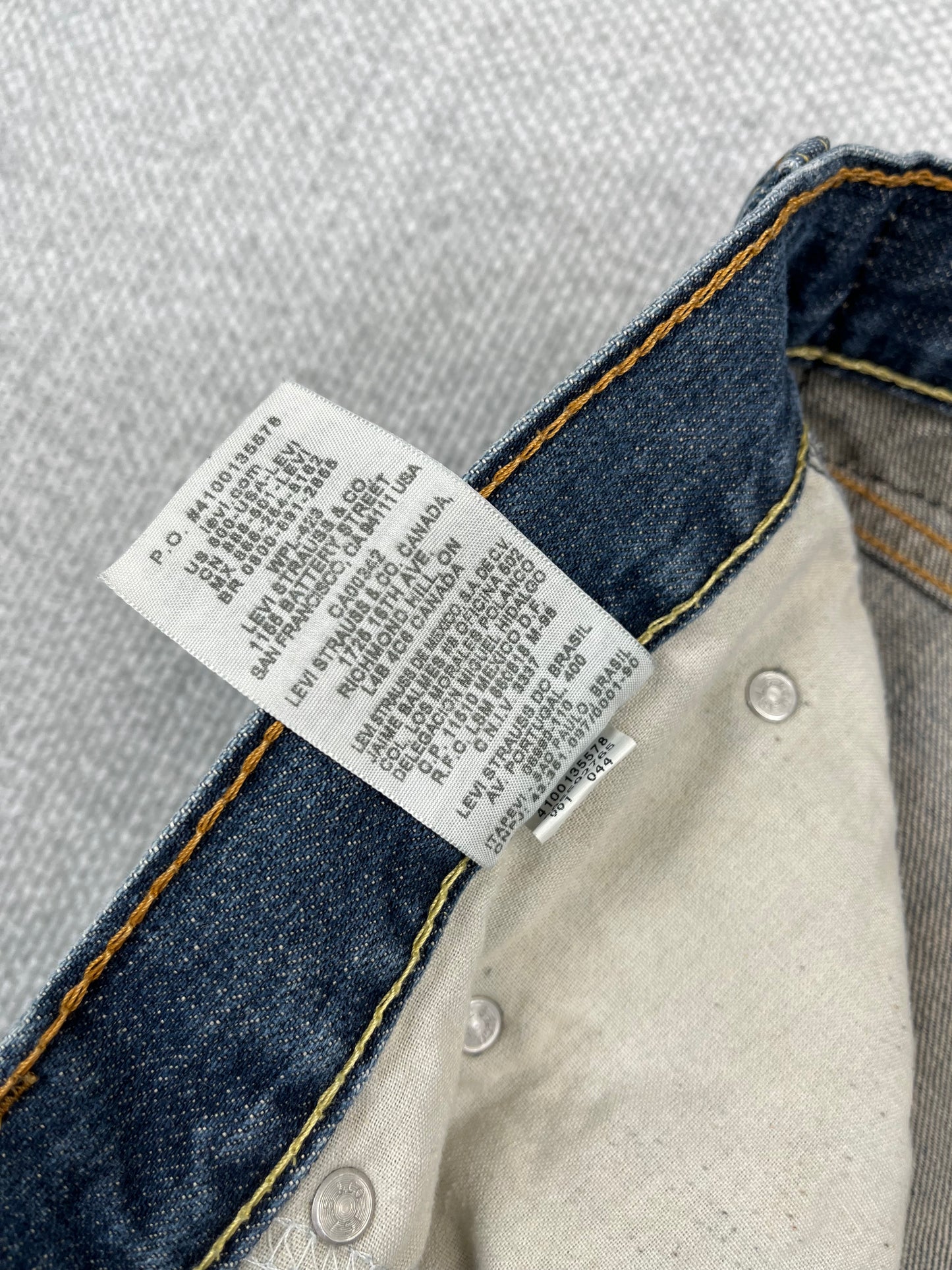 Y2K Levi’s 559 Jeans 36”