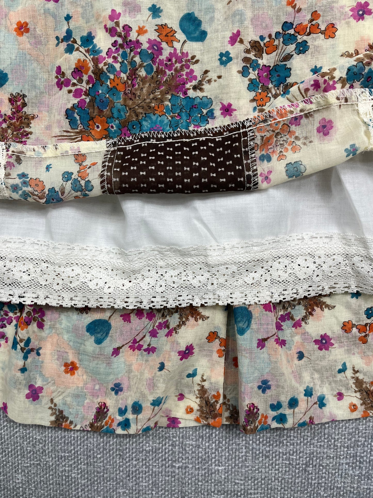 70's Floral Lace Maxi Skirt 26-30"
