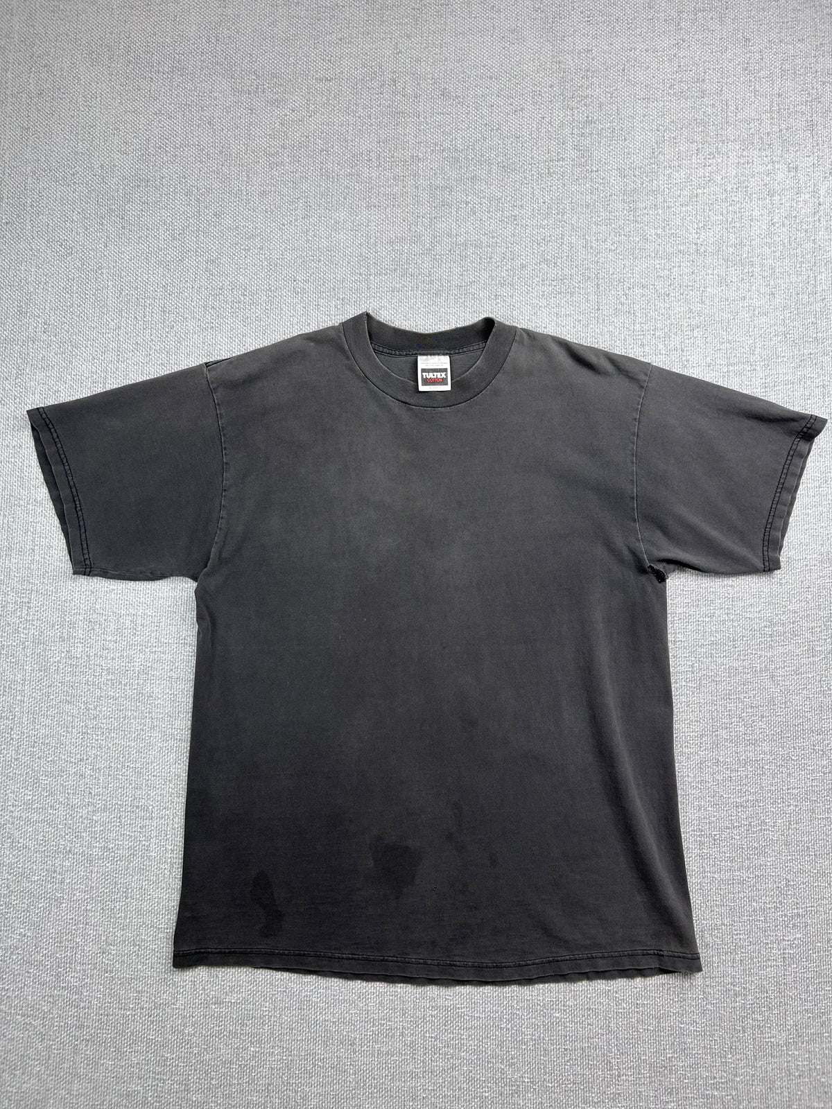 90's Distressed Black Tee