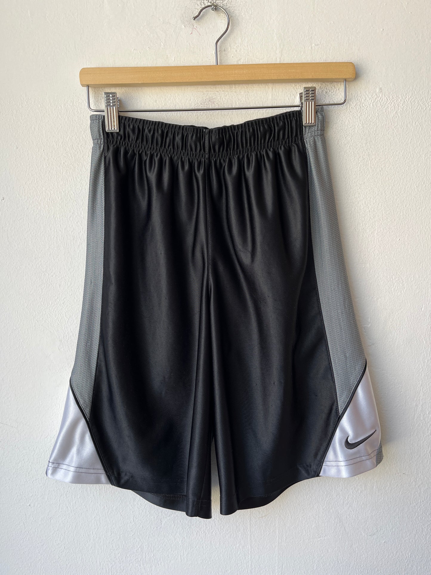 Y2K Nike Basketball Shorts 24- 29"