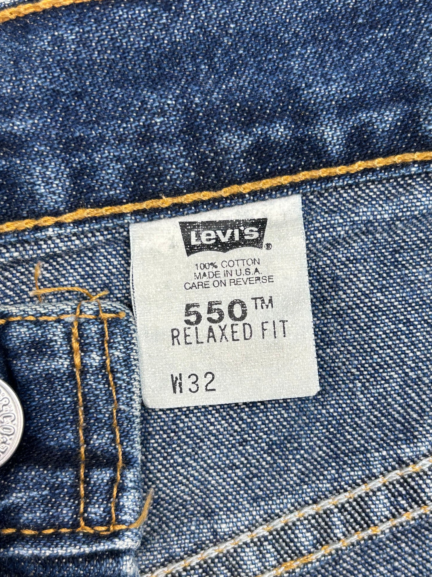 90’s Levi’s 550 Denim Shorts 30”
