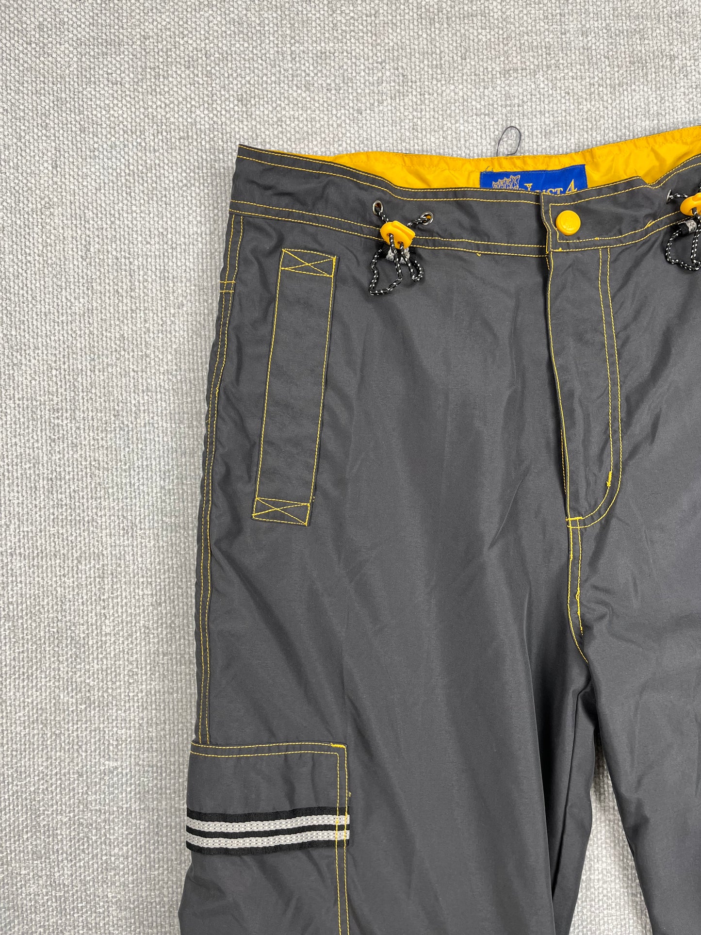 Y2K Contrast Stitch Baggy Shorts 31-34"