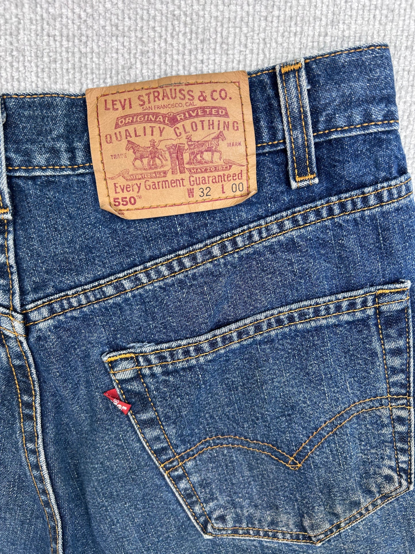 90’s Levi’s 550 Denim Shorts 30”