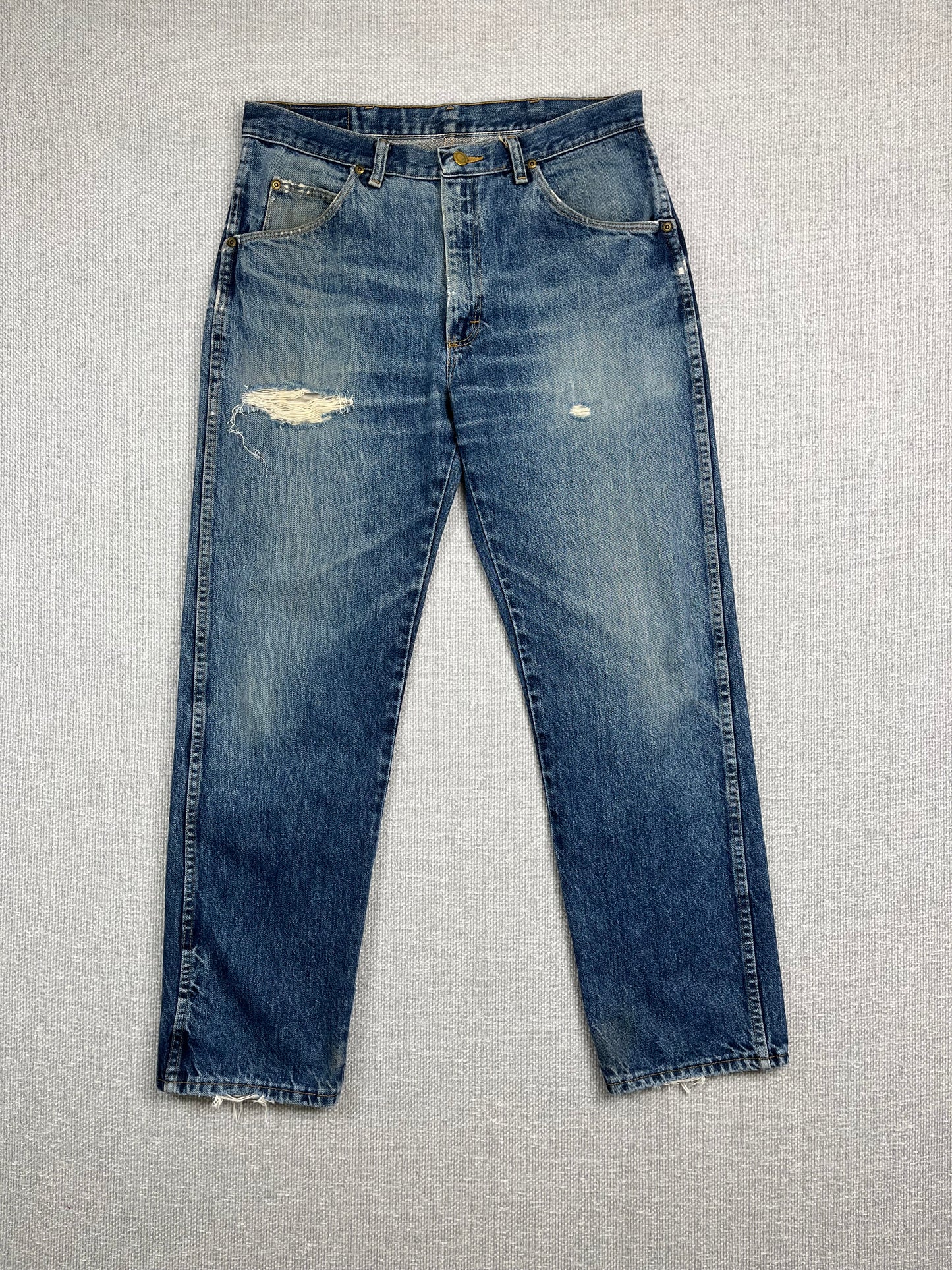 Y2K Wrangler Ripped Jeans 34”