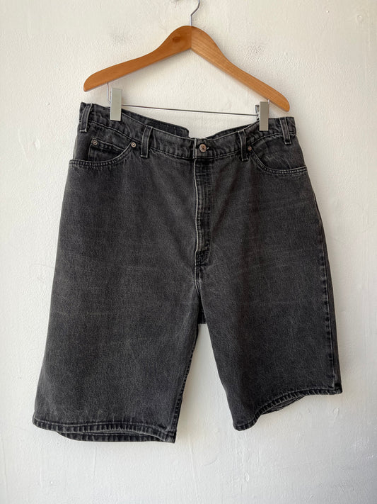 90's Levi's 550 Orange Tab Shorts 40"
