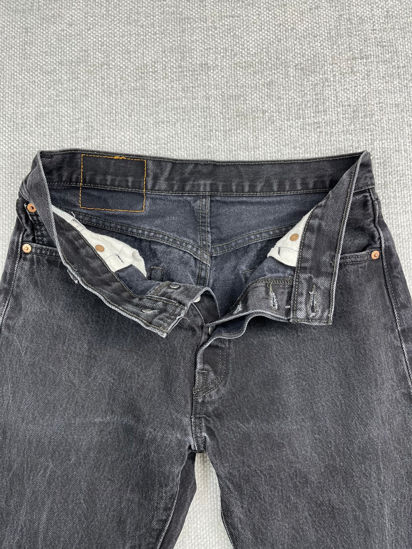 Y2K Levi's 501 Black Jeans 29"