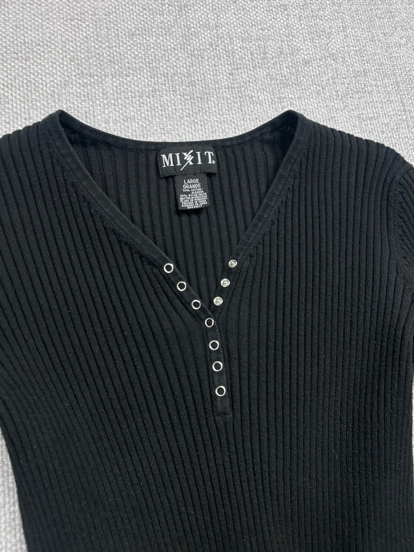 Y2K Black Ribbed Henley Top