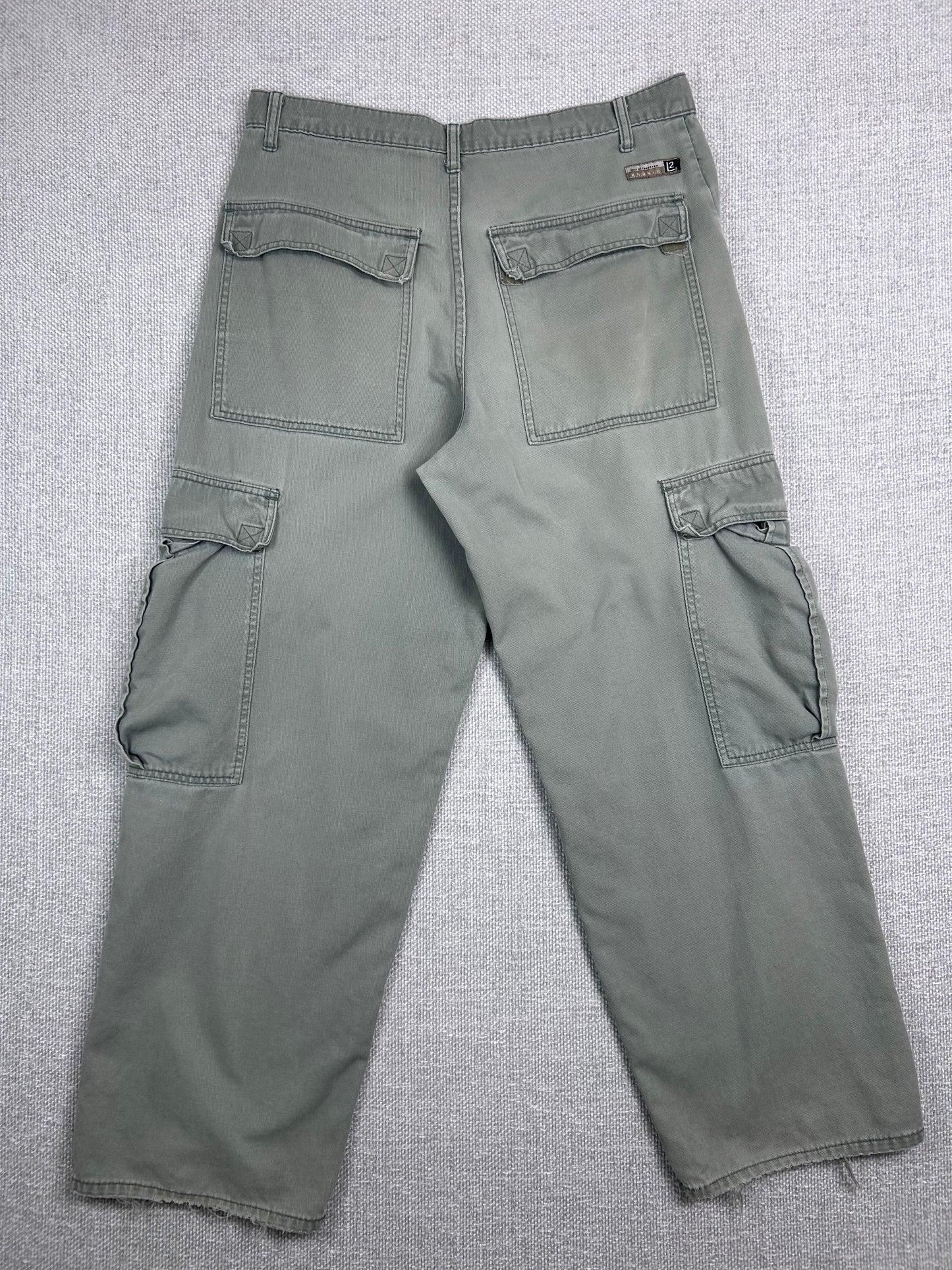Y2K Levi's Faded Baggy Cargo Pants 34"