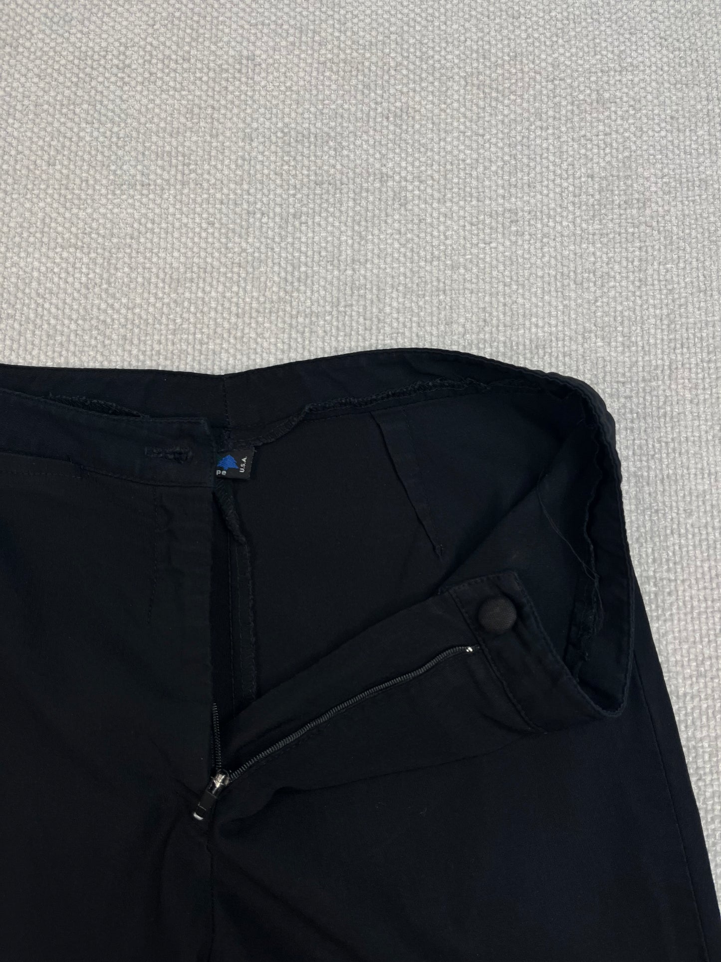 90’s Black Capri Pants 26”