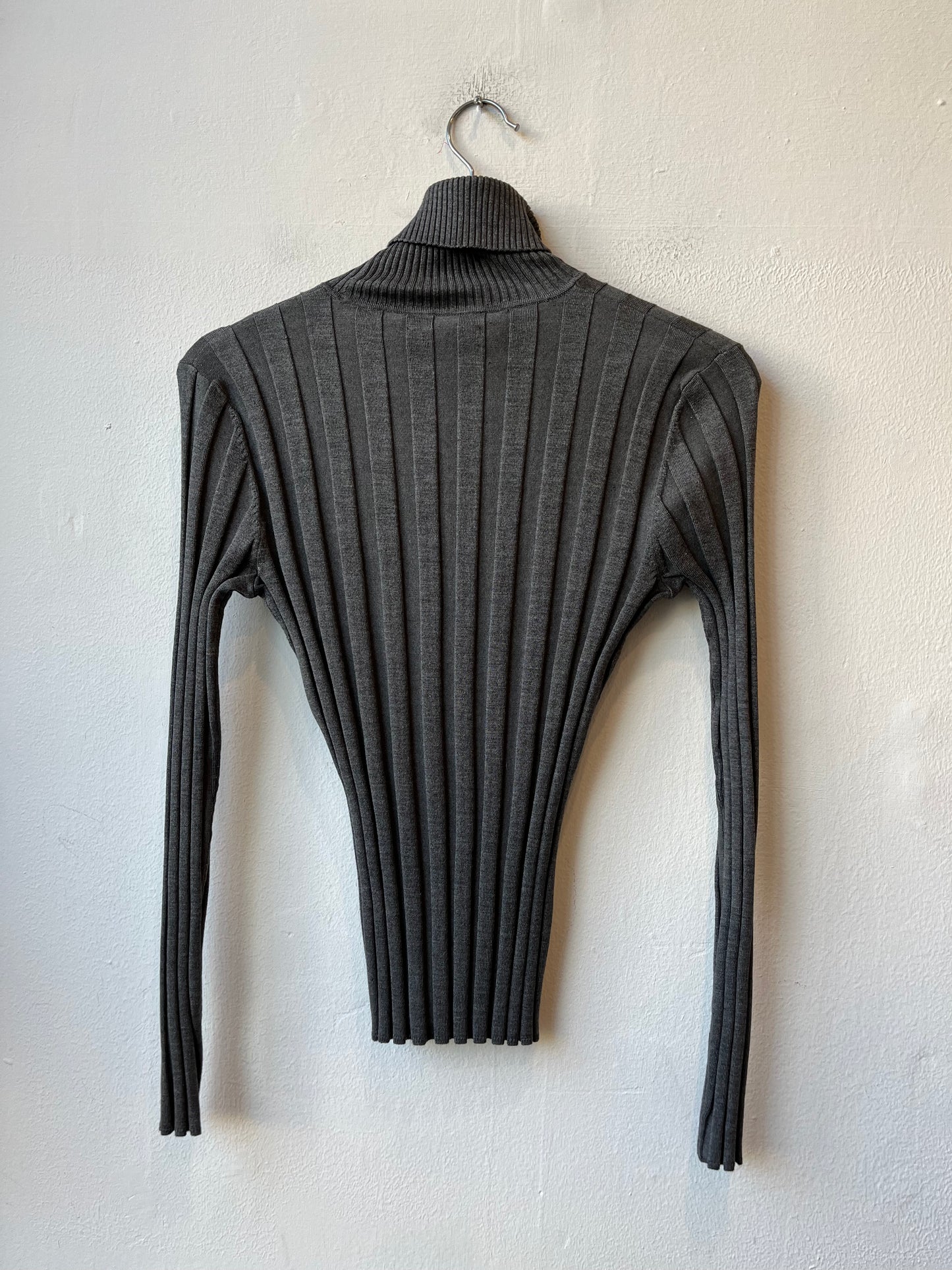 Y2K Gray Ribbed Turtle Neck