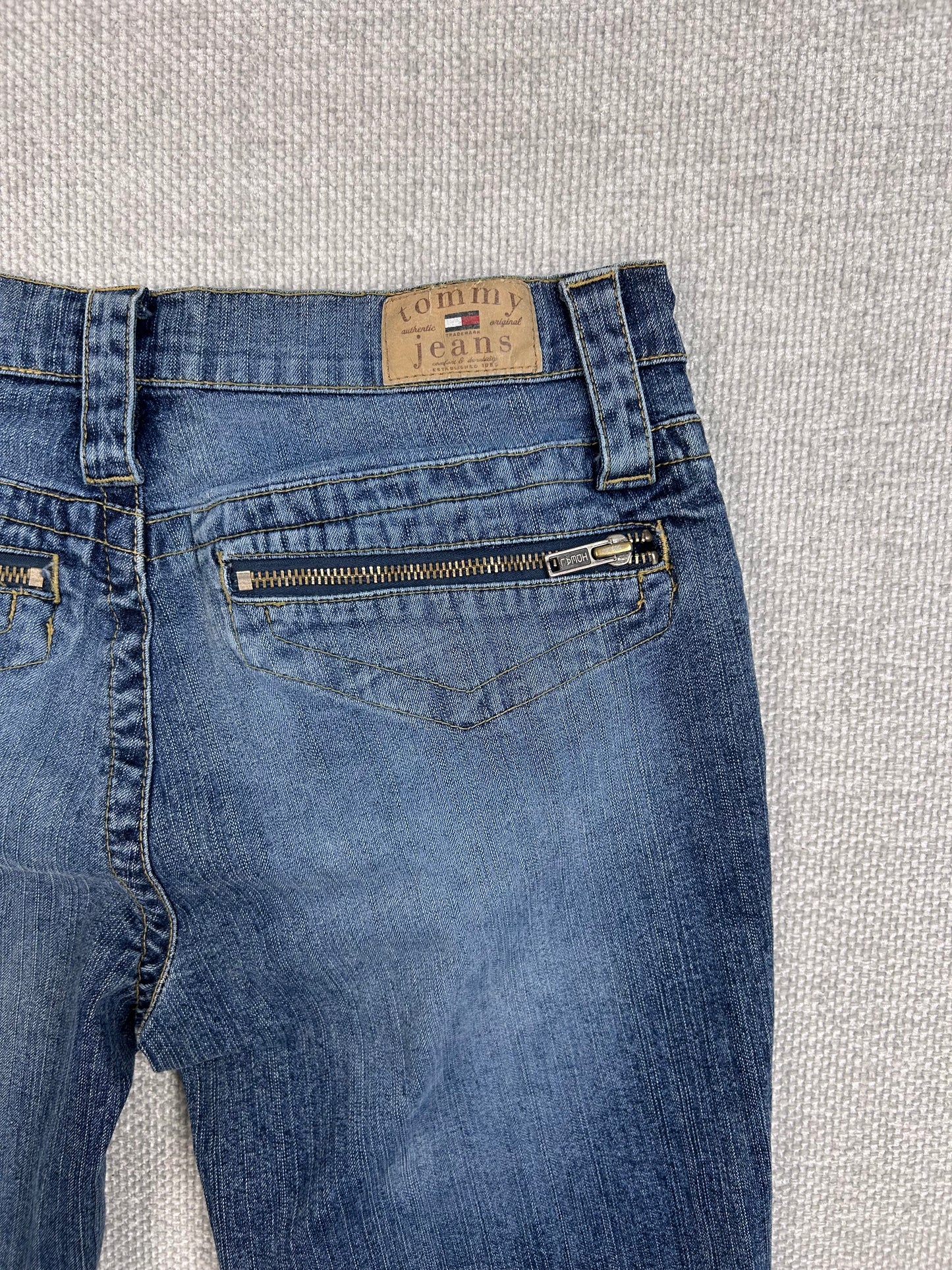 Y2K Tommy Hilfiger Flare Jeans 28”
