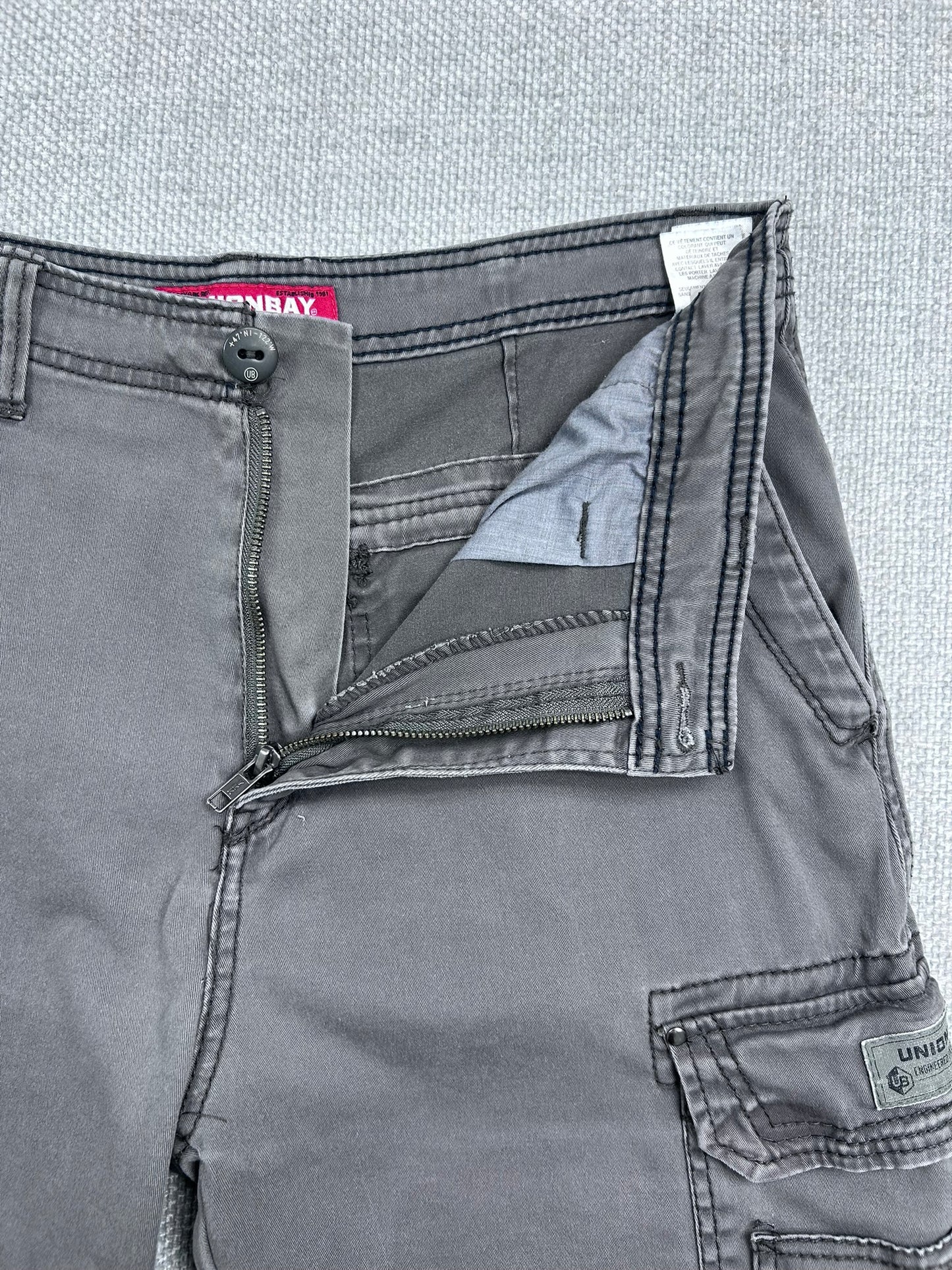 Y2K Gray Cargo Shorts 32"
